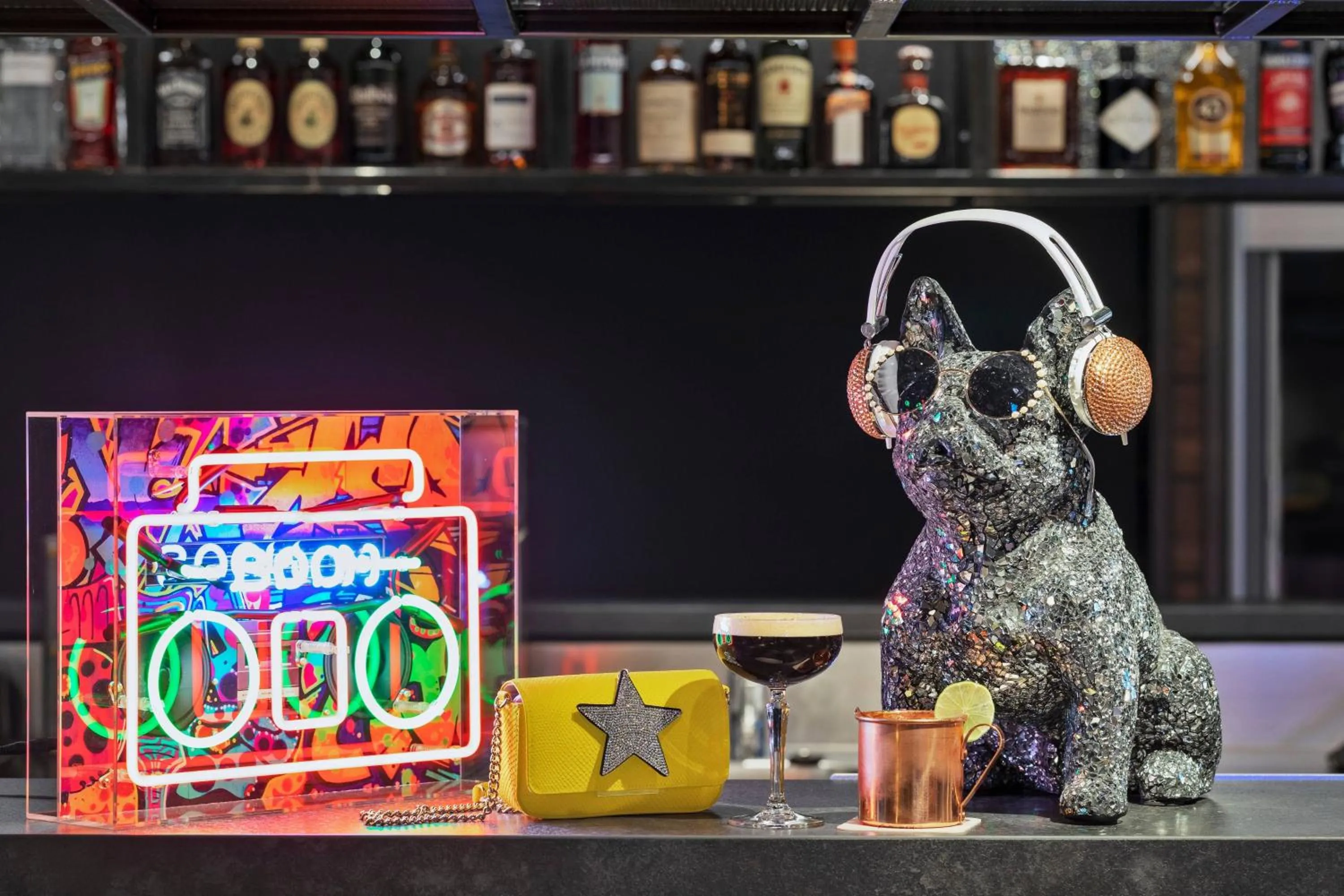 Lounge or bar in Moxy Hamburg City