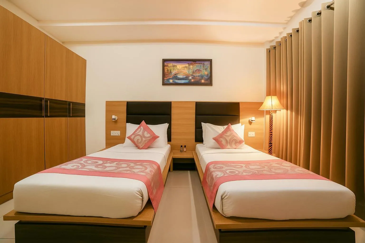 Bed in Hotel Grand Regency by JMD Group Near Delhi IGI Airport