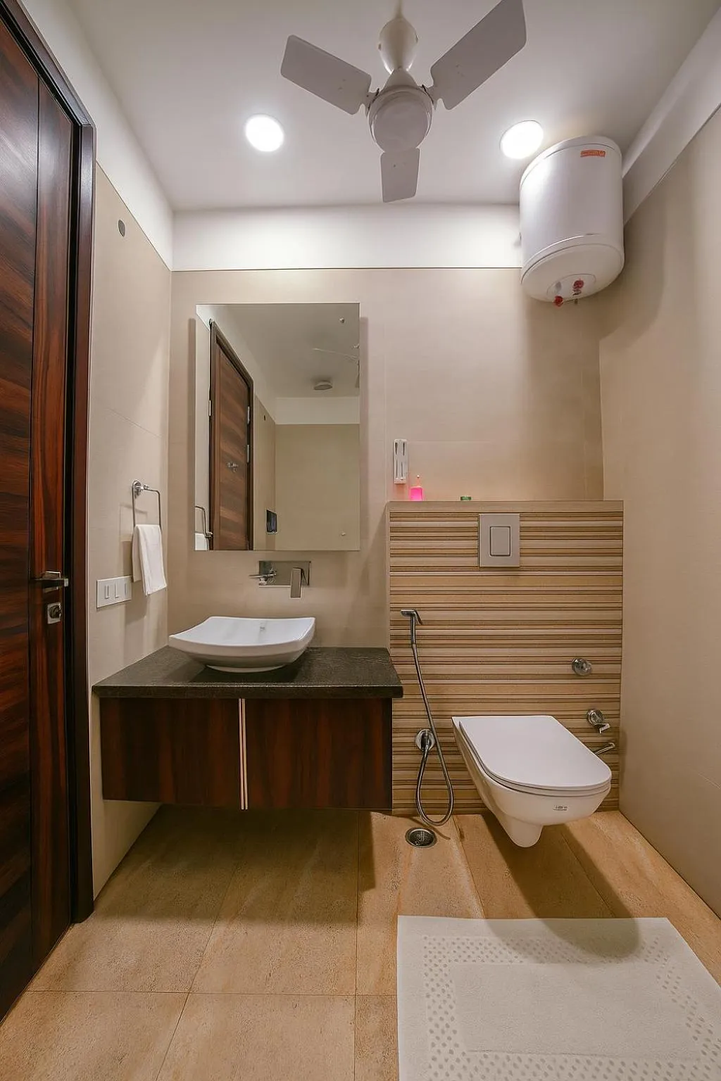 Bathroom in Hotel Grand Regency by JMD Group Near Delhi IGI Airport