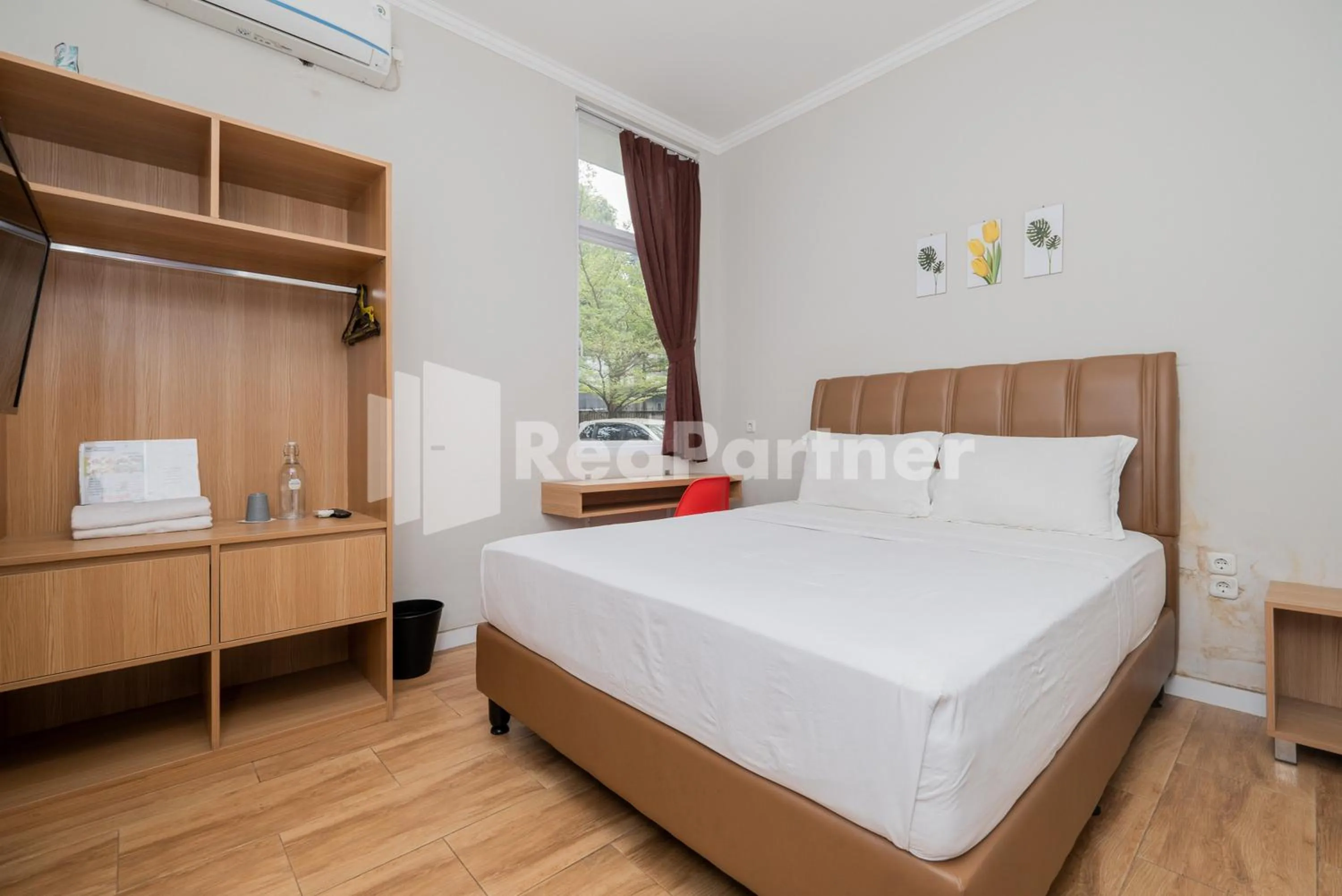 Palm Eight Mitra RedDoorz