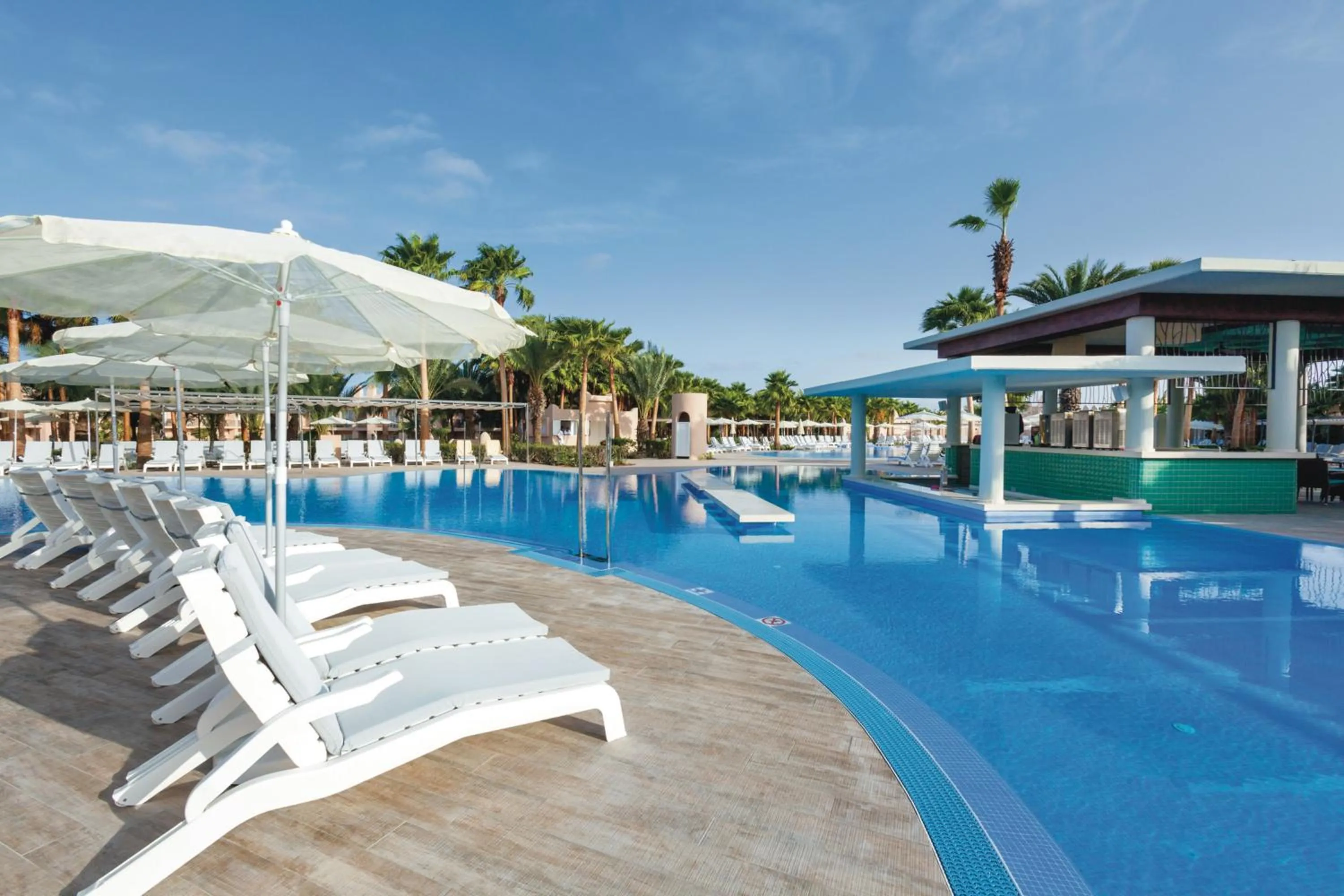 Swimming pool in Hotel Riu Cabo Verde - Adults Only - All Inclusive