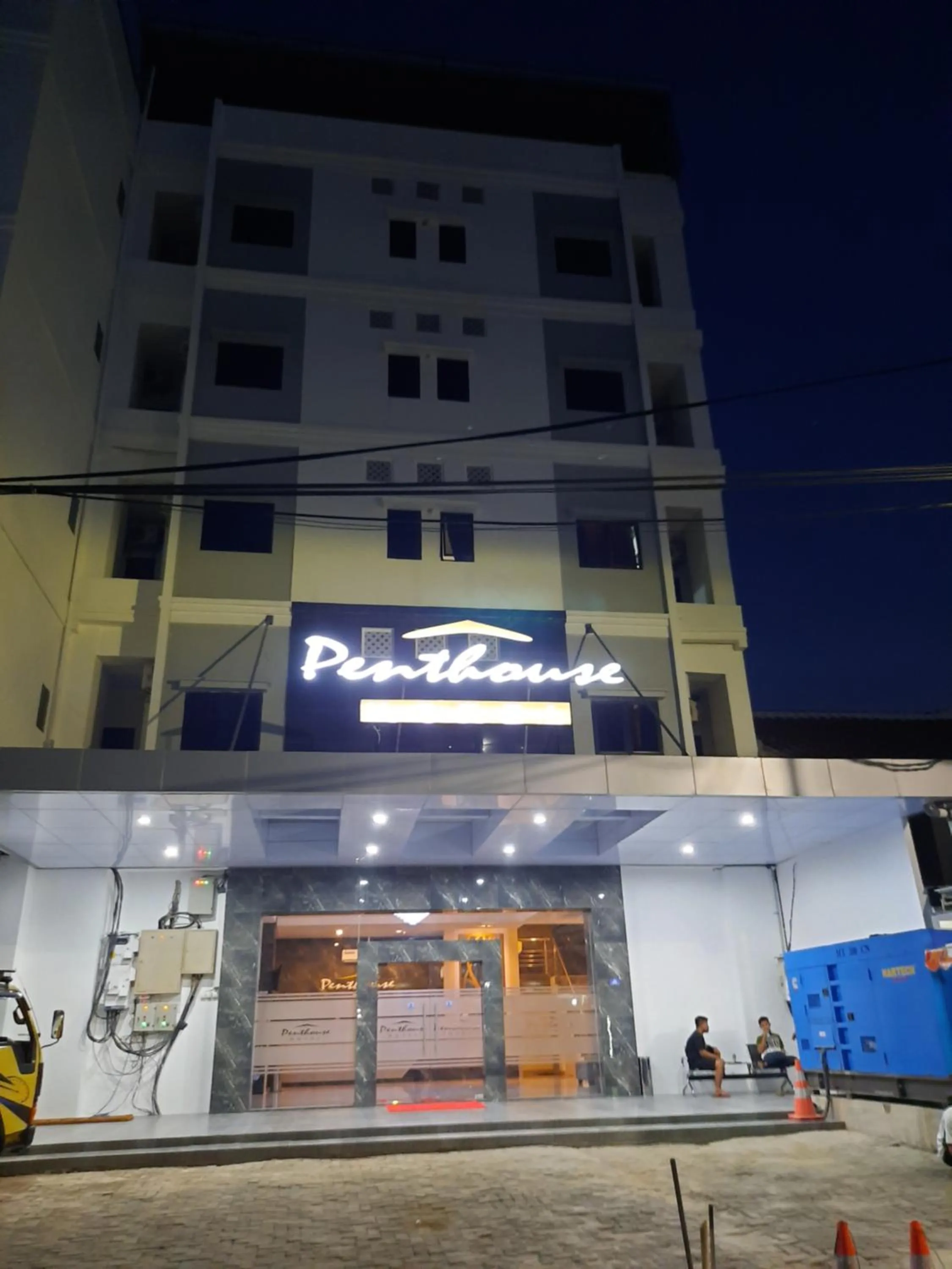 Facade/entrance in AMS PENTHOUSE