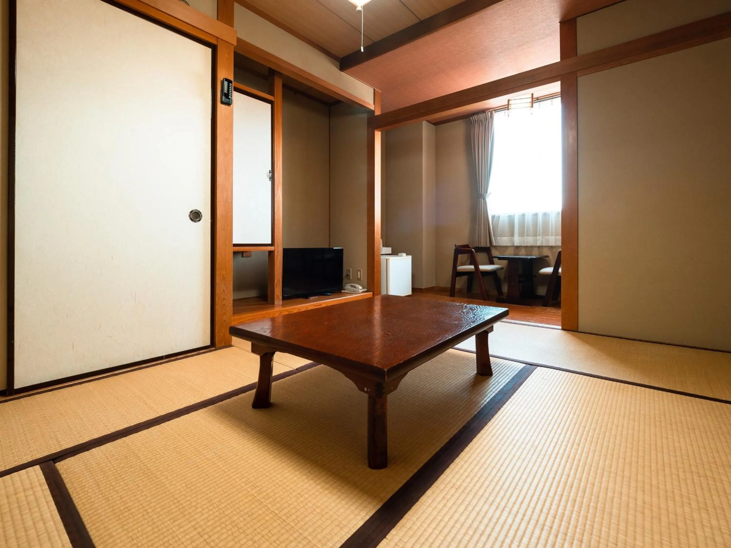 Photo of the whole room in Hotel Area One Ise Inter