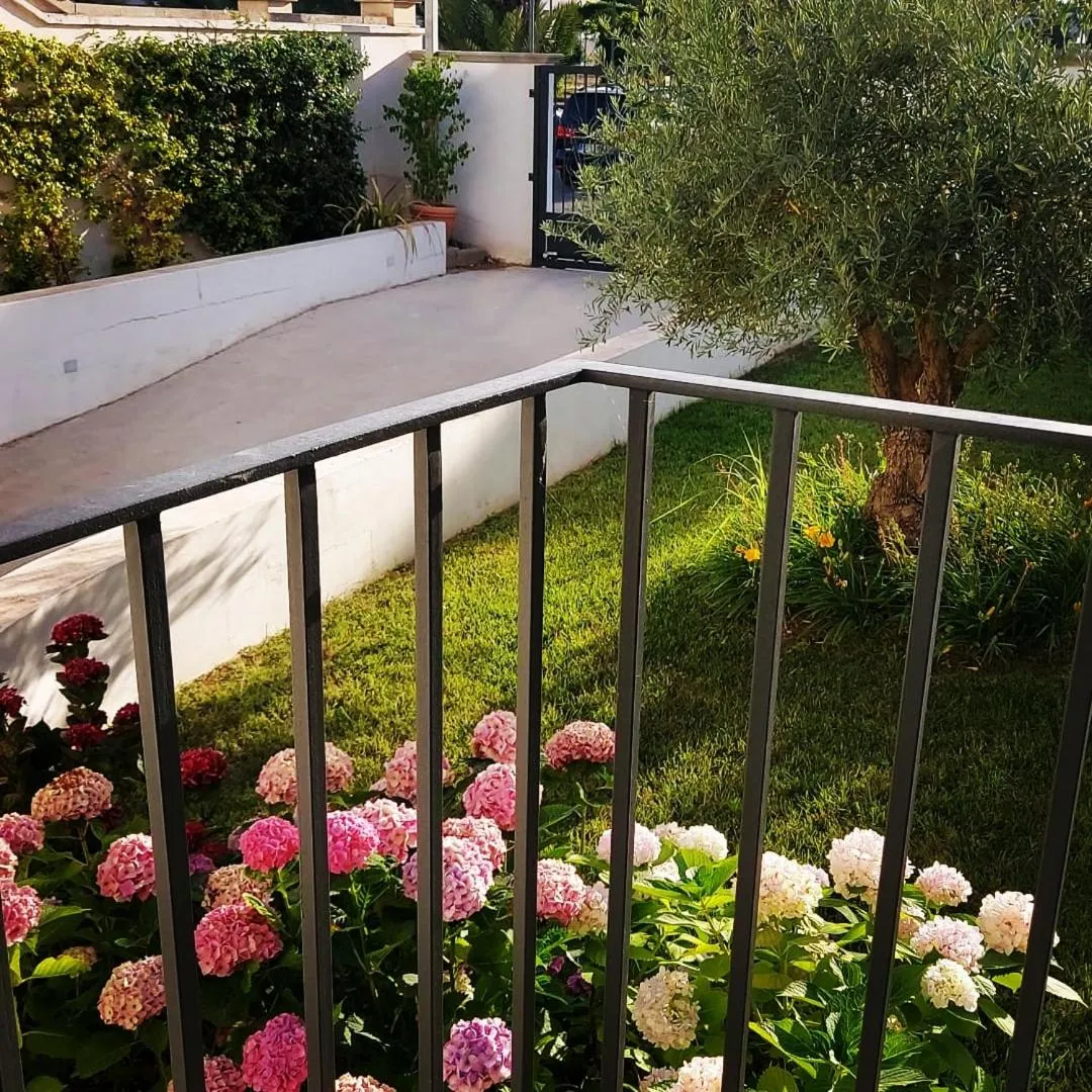 Garden in La Casa di Francesca B&B