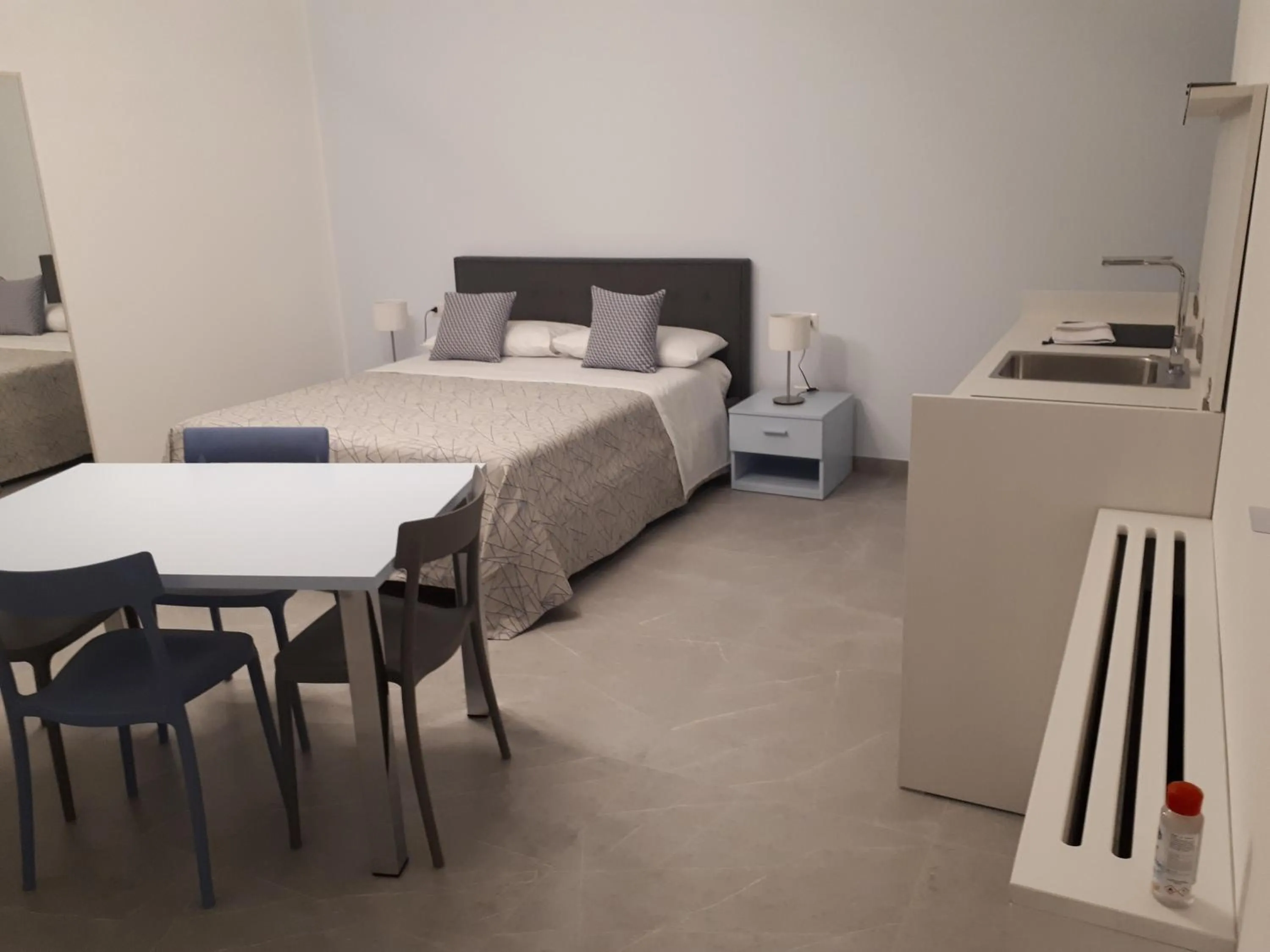 Photo of the whole room, Bed in La Casa di Francesca B&B