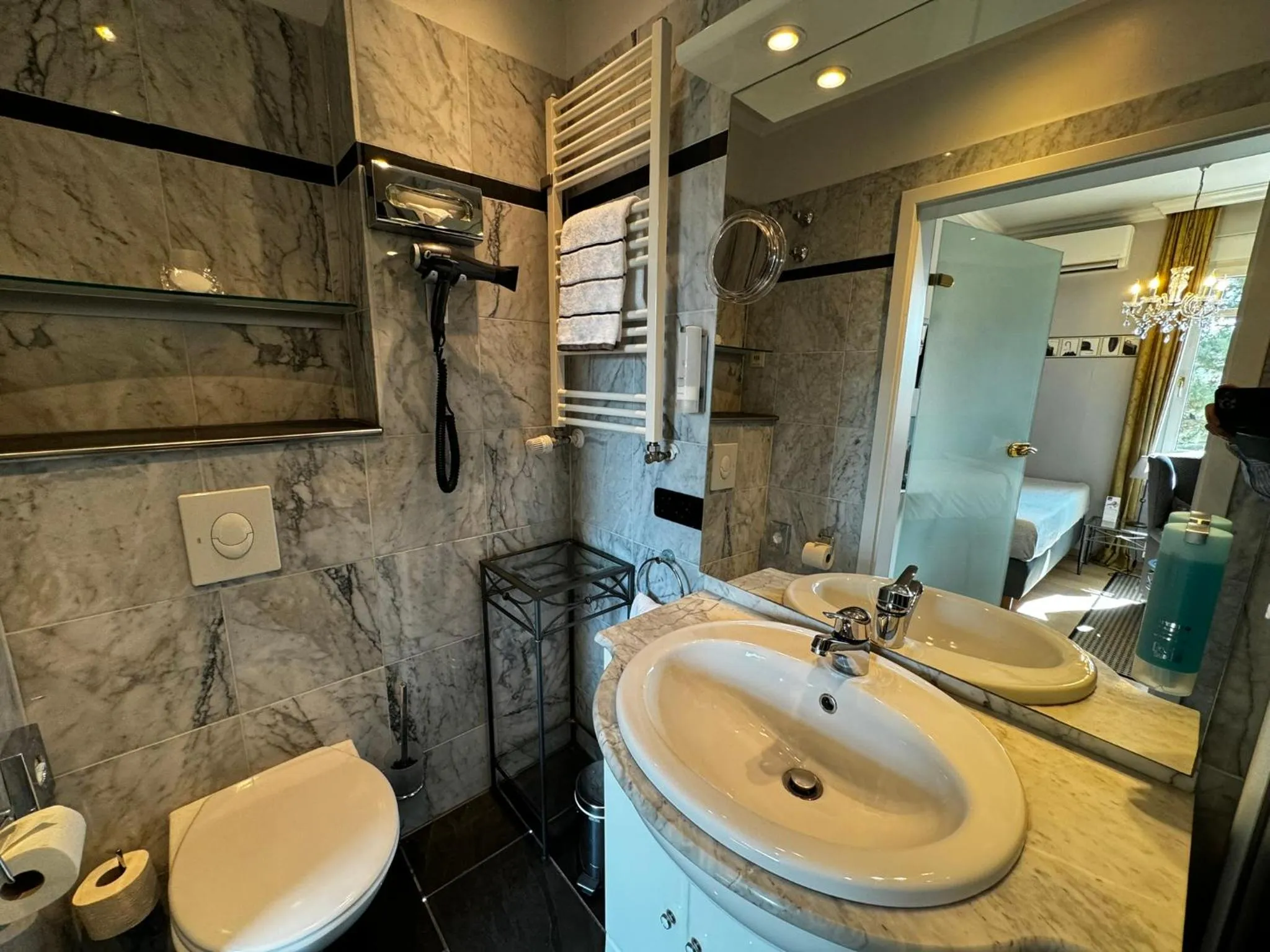 Toilet in Rhein-Hotel Nierstein