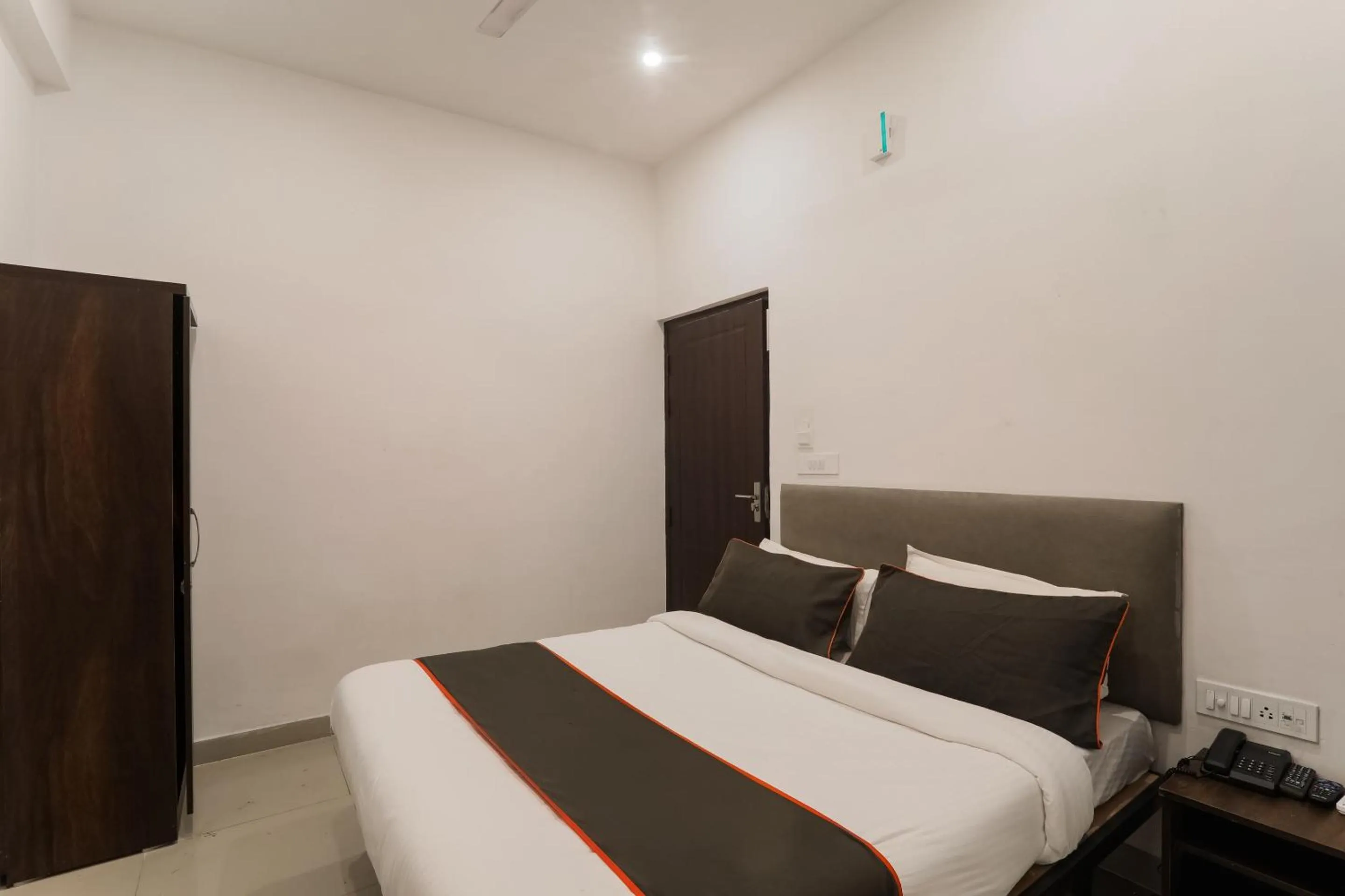 Bedroom, Bed in Collection O Insight Inn Near Gomti Riverfront Park