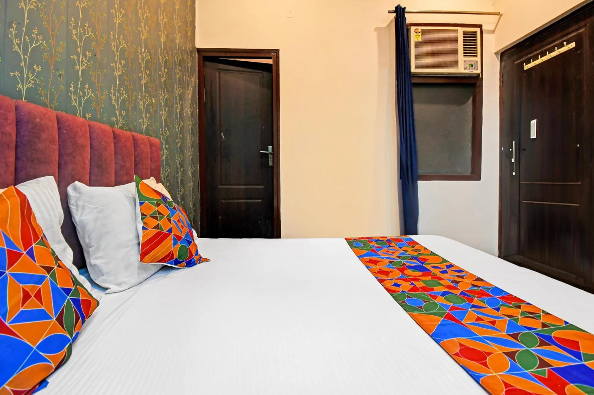 Bed in FabHotel Insight Inn