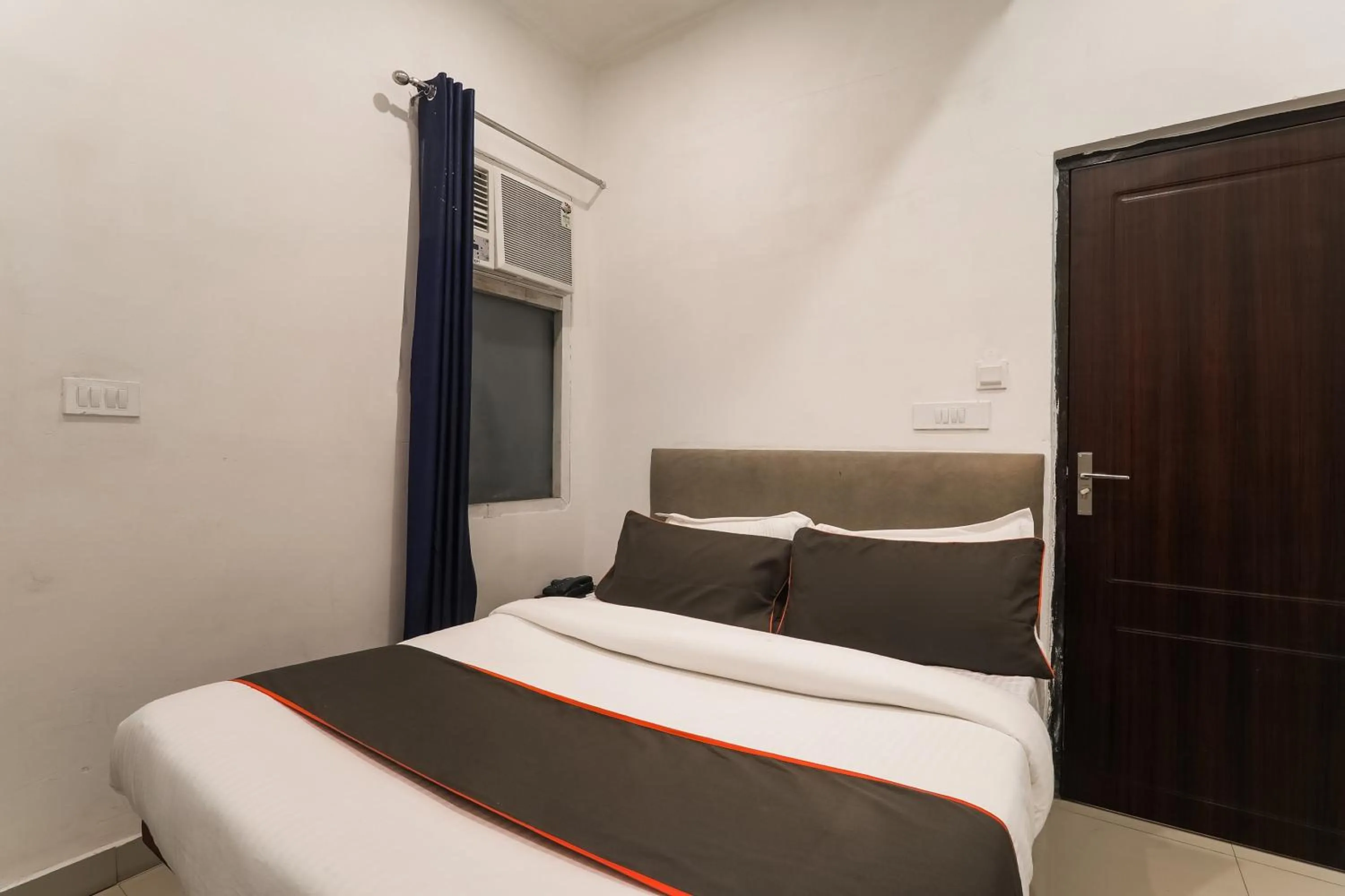 Bedroom, Bed in Collection O Insight Inn Near Gomti Riverfront Park