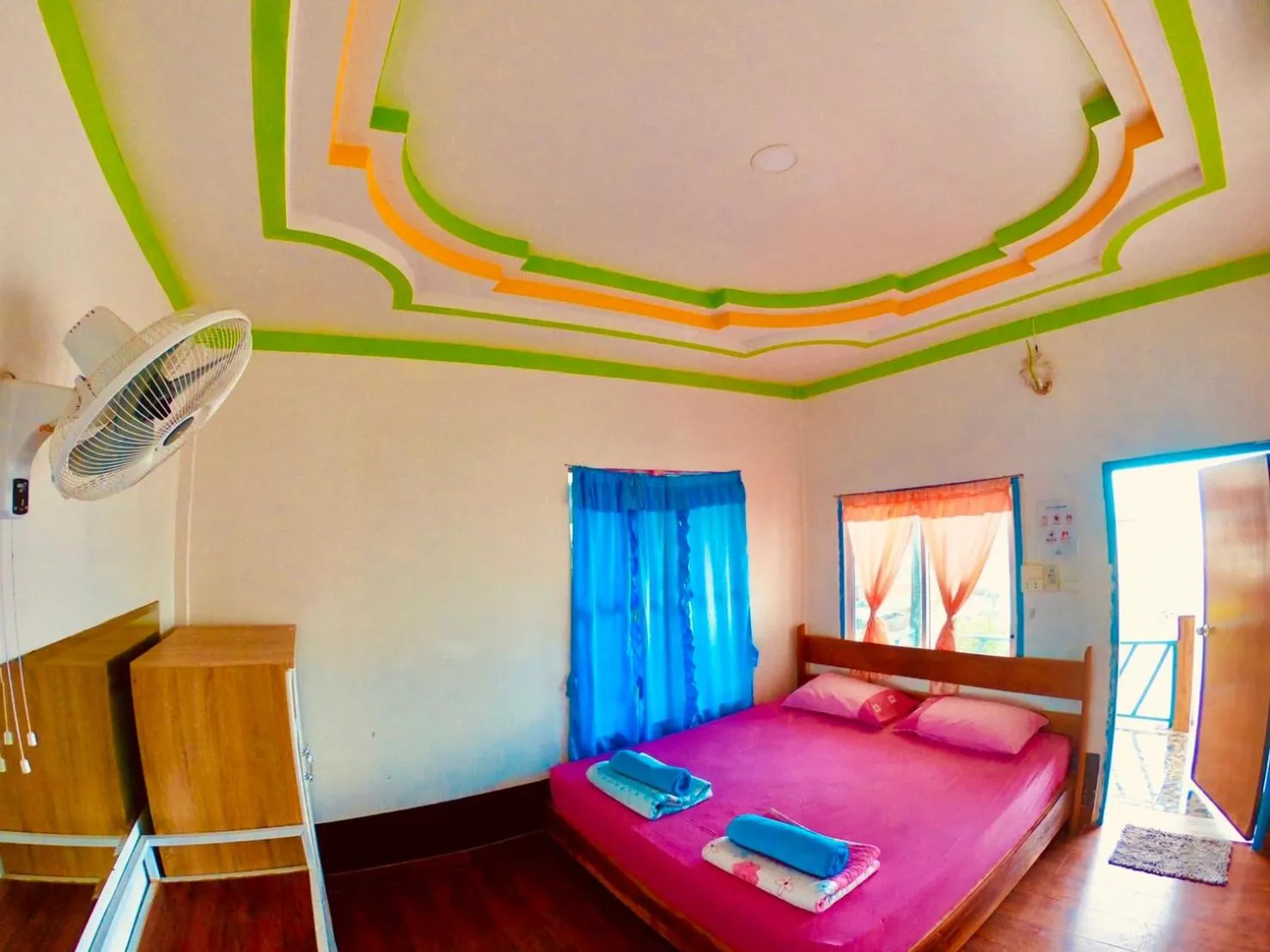 Bed in DAYA Beach, Lipe local