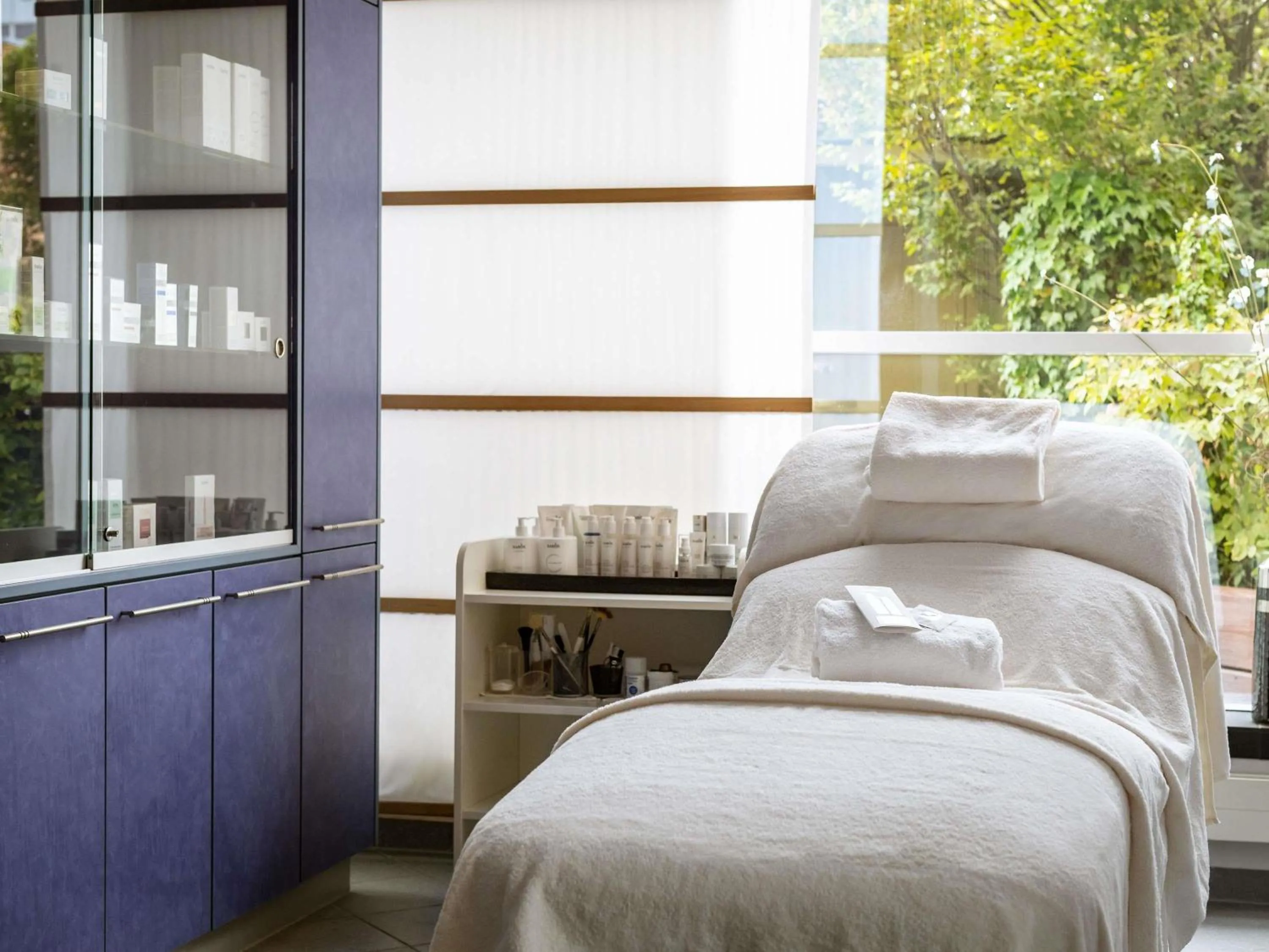 Spa and wellness centre/facilities, Bed in Pullman Stuttgart Fontana