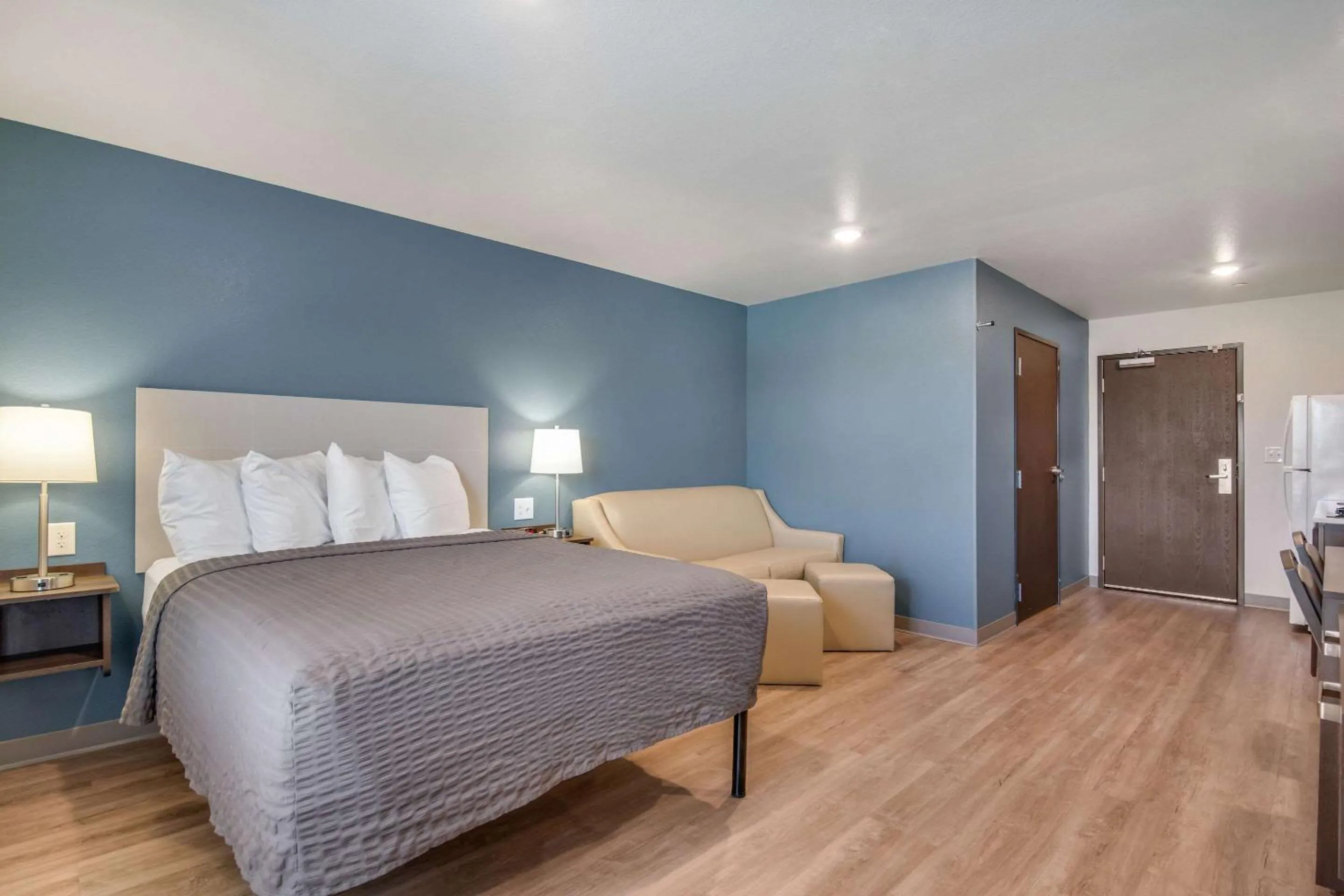 Photo of the whole room, Bed in WoodSpring Suites Fort Mill