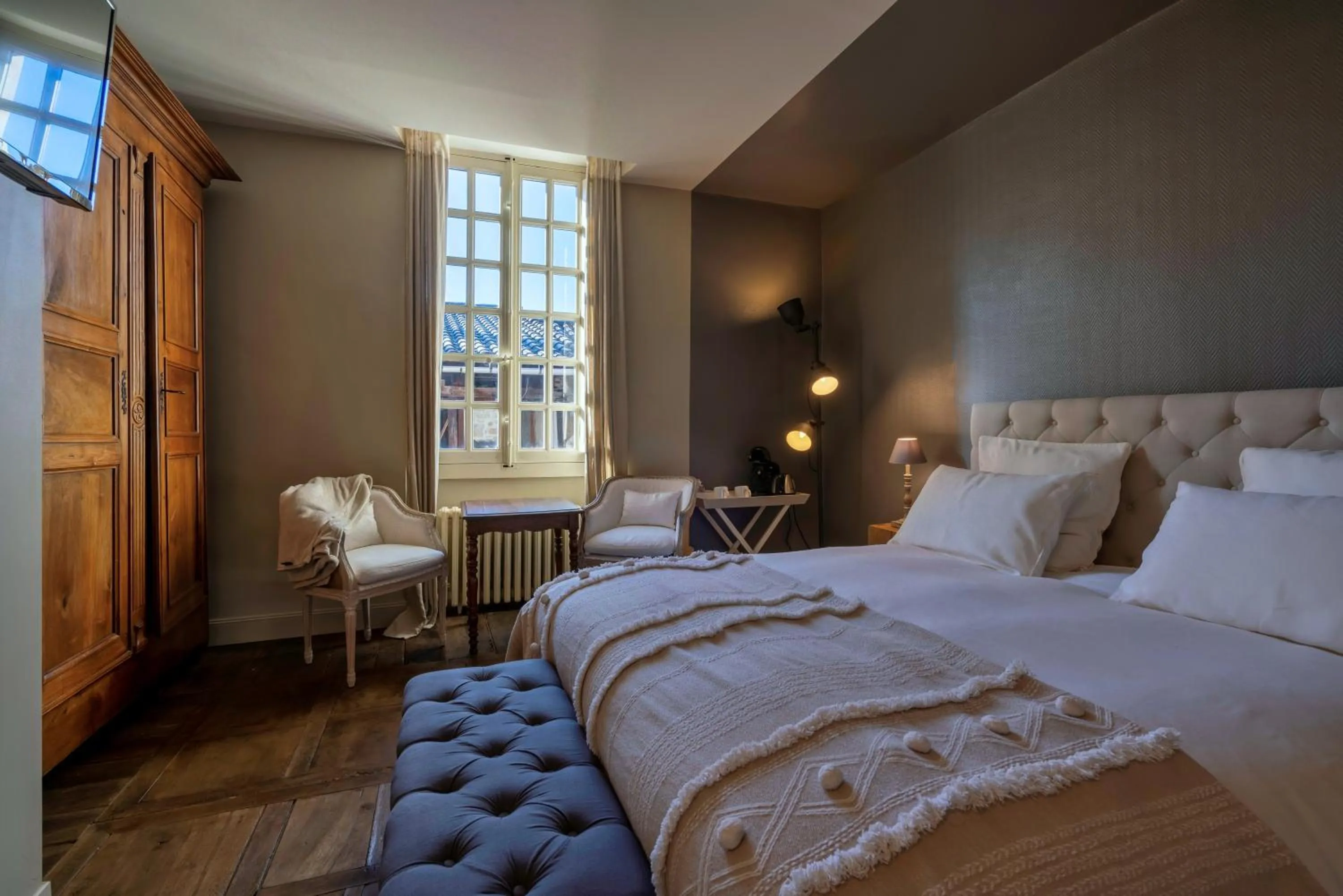 Photo of the whole room, Bed in Chambre d'hôtes Conquans