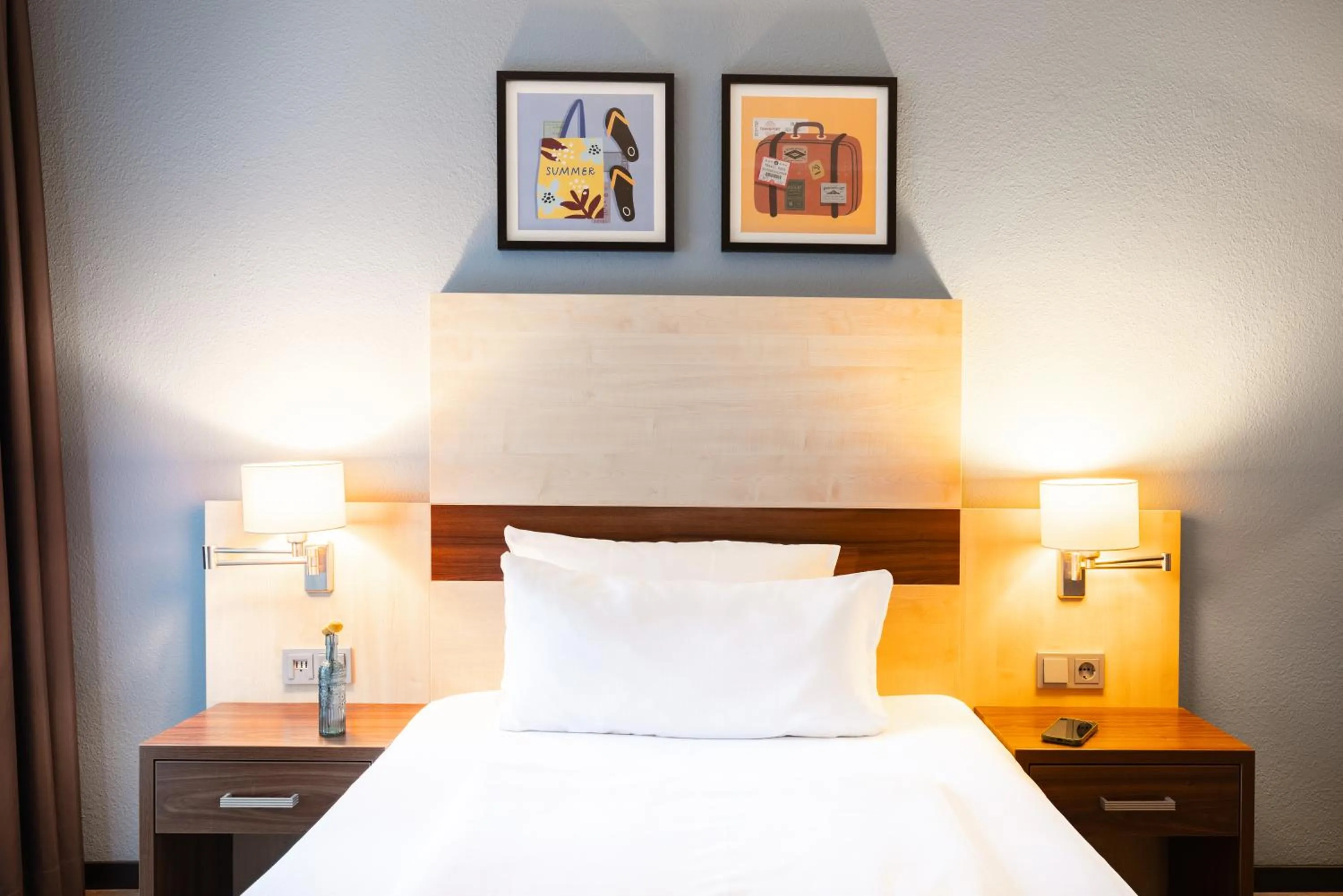 Photo of the whole room, Bed in Garner Hotel Cologne Porz - Airport by IHG