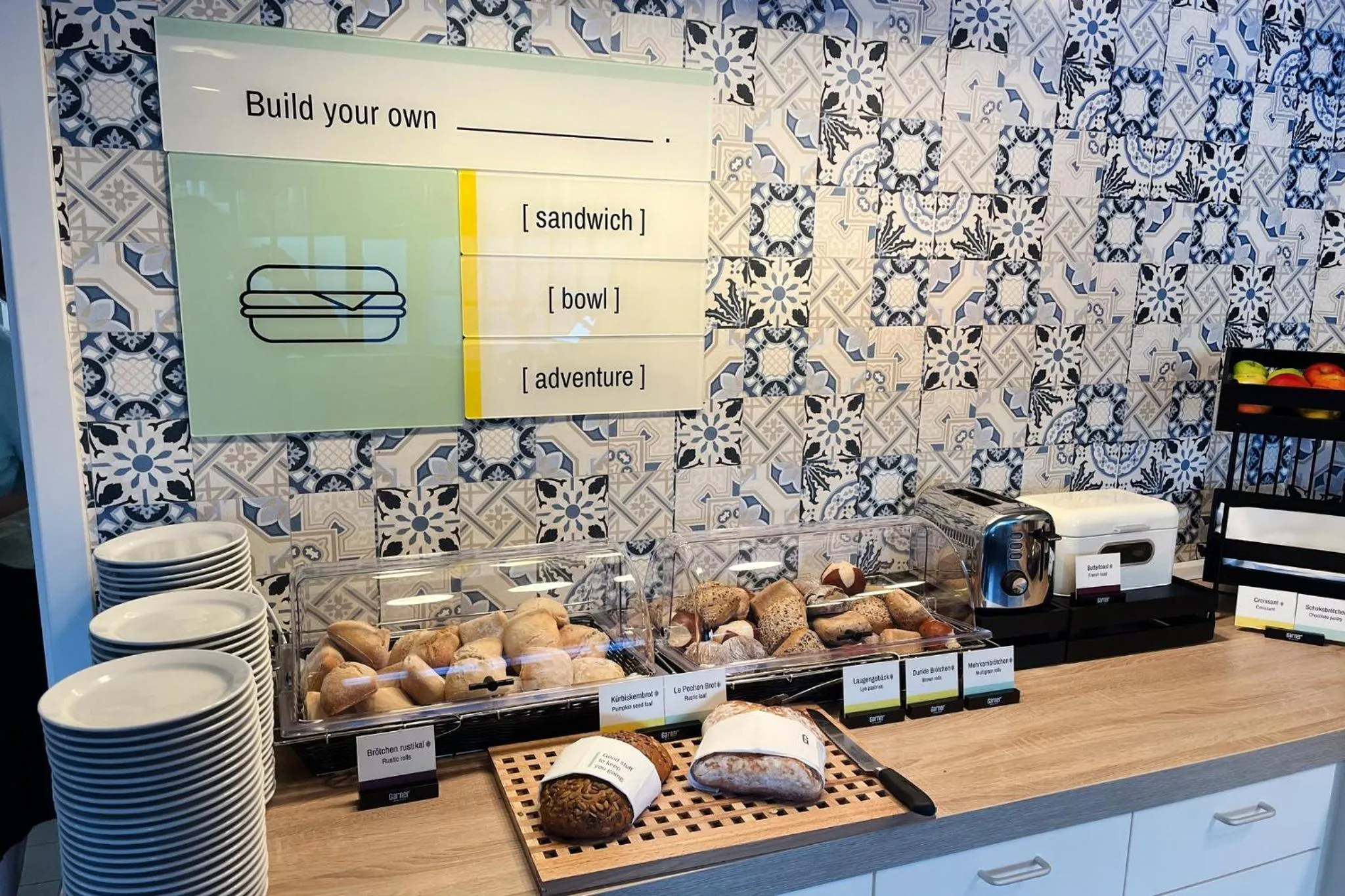 Restaurant/places to eat in Garner Hotel Cologne Porz - Airport by IHG