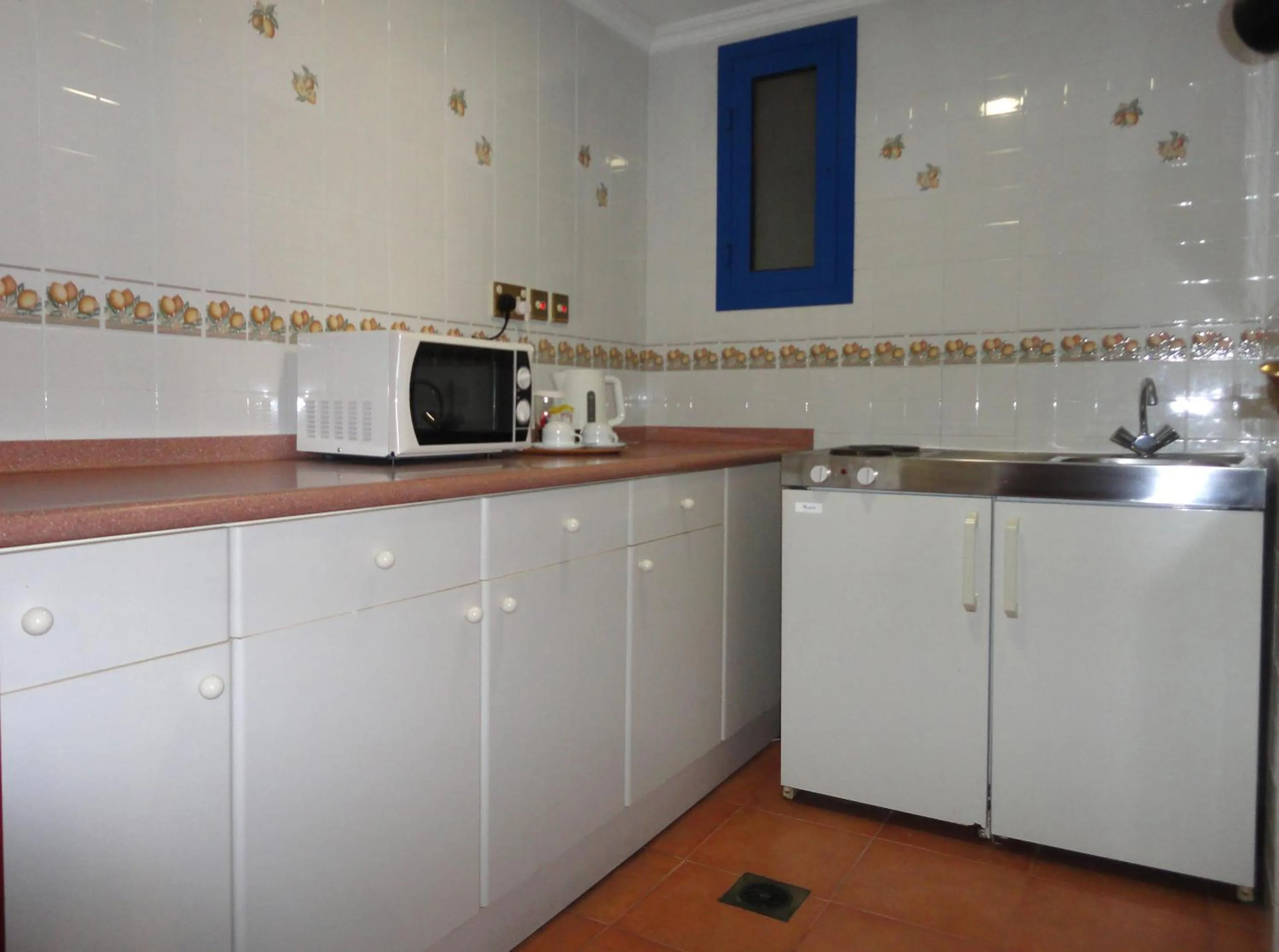 Kitchen or kitchenette, Kitchen/Kitchenette in Beach Bay Hotel Muscat