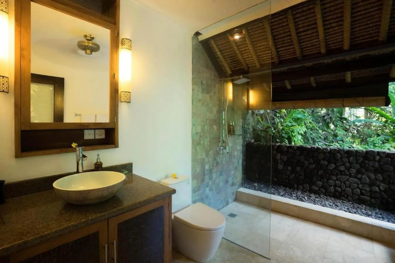 Toilet in Villa Cella Bella Ubud