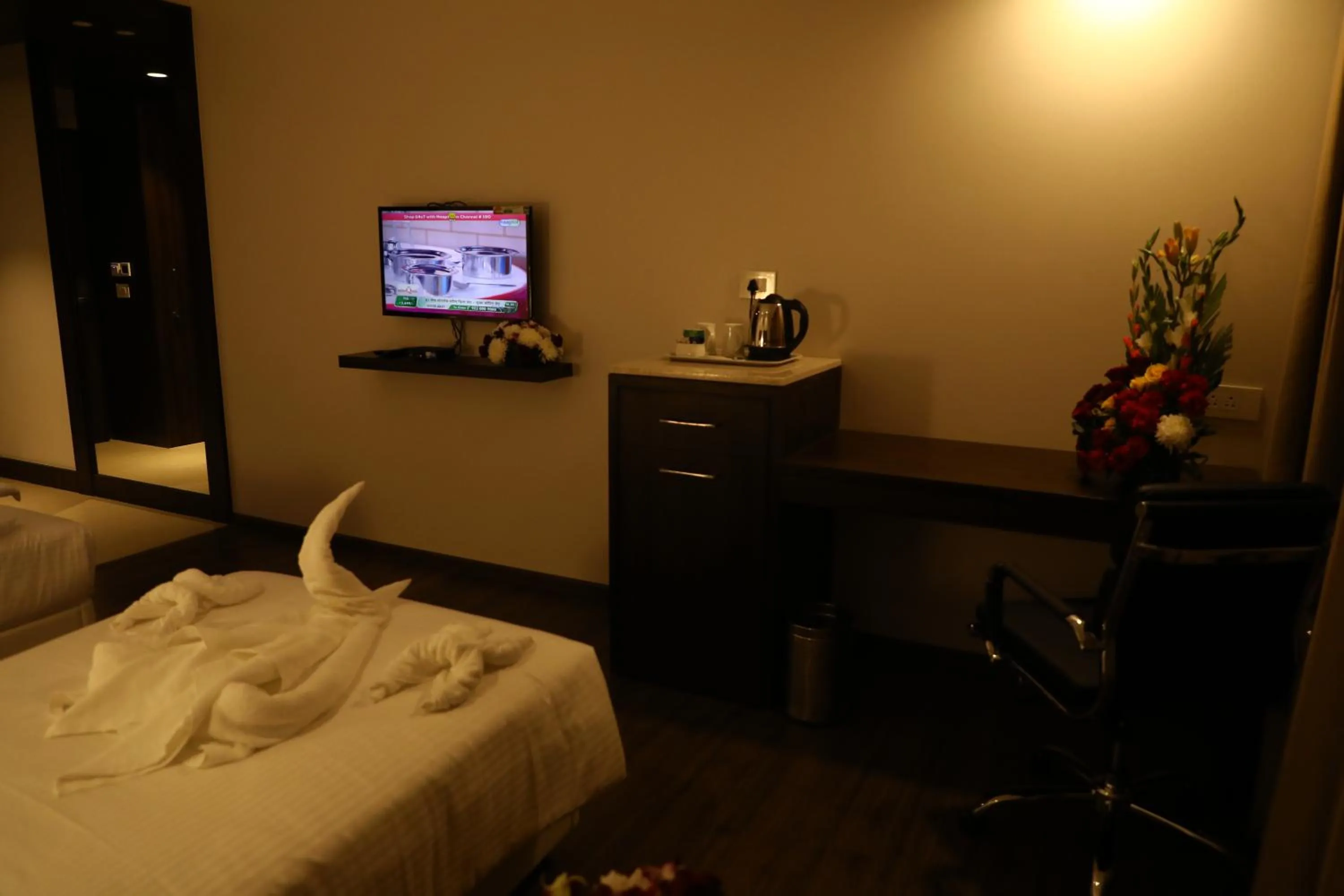 View (from property/room), Bed in YN Hotels