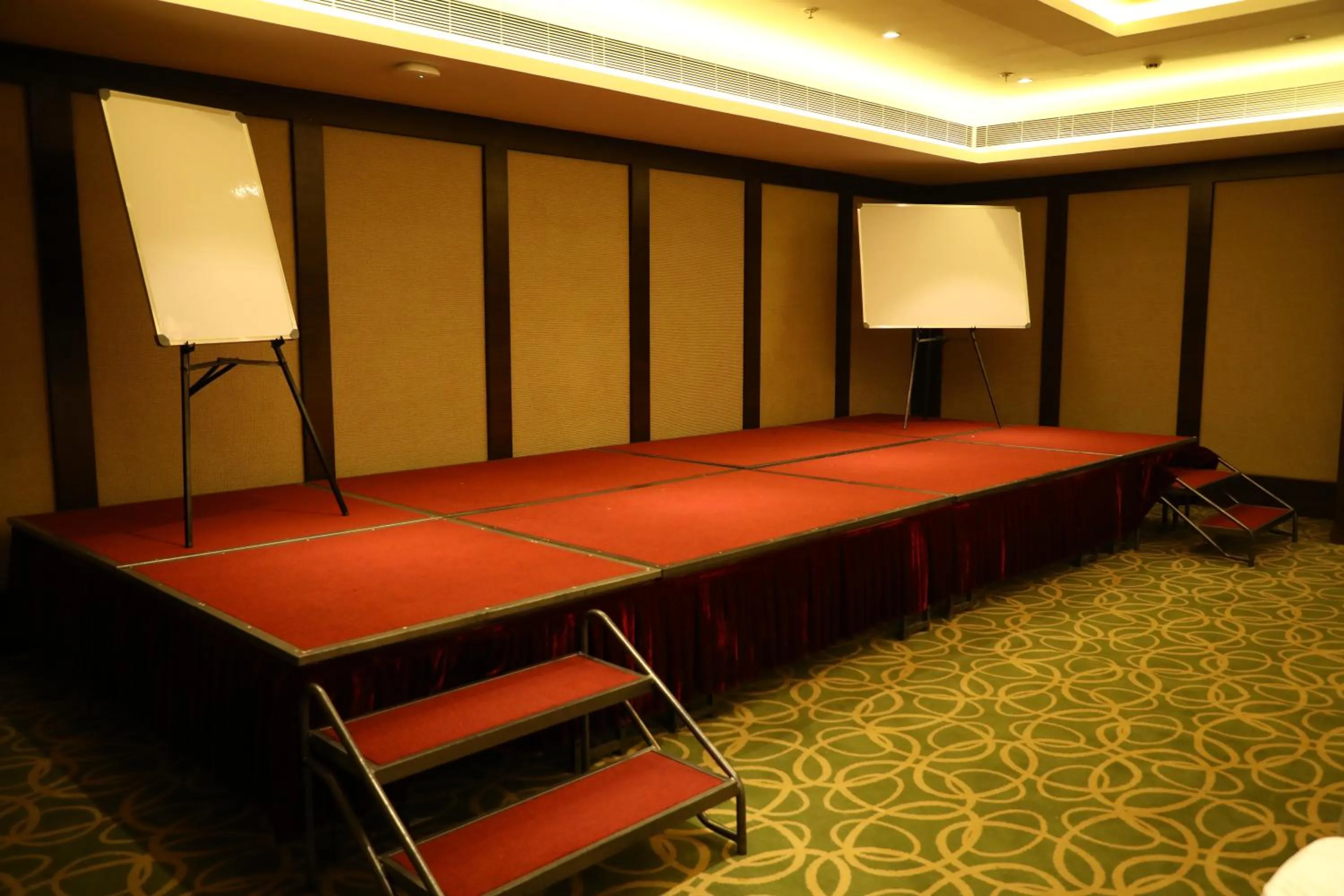 Business facilities, Bed in YN Hotels