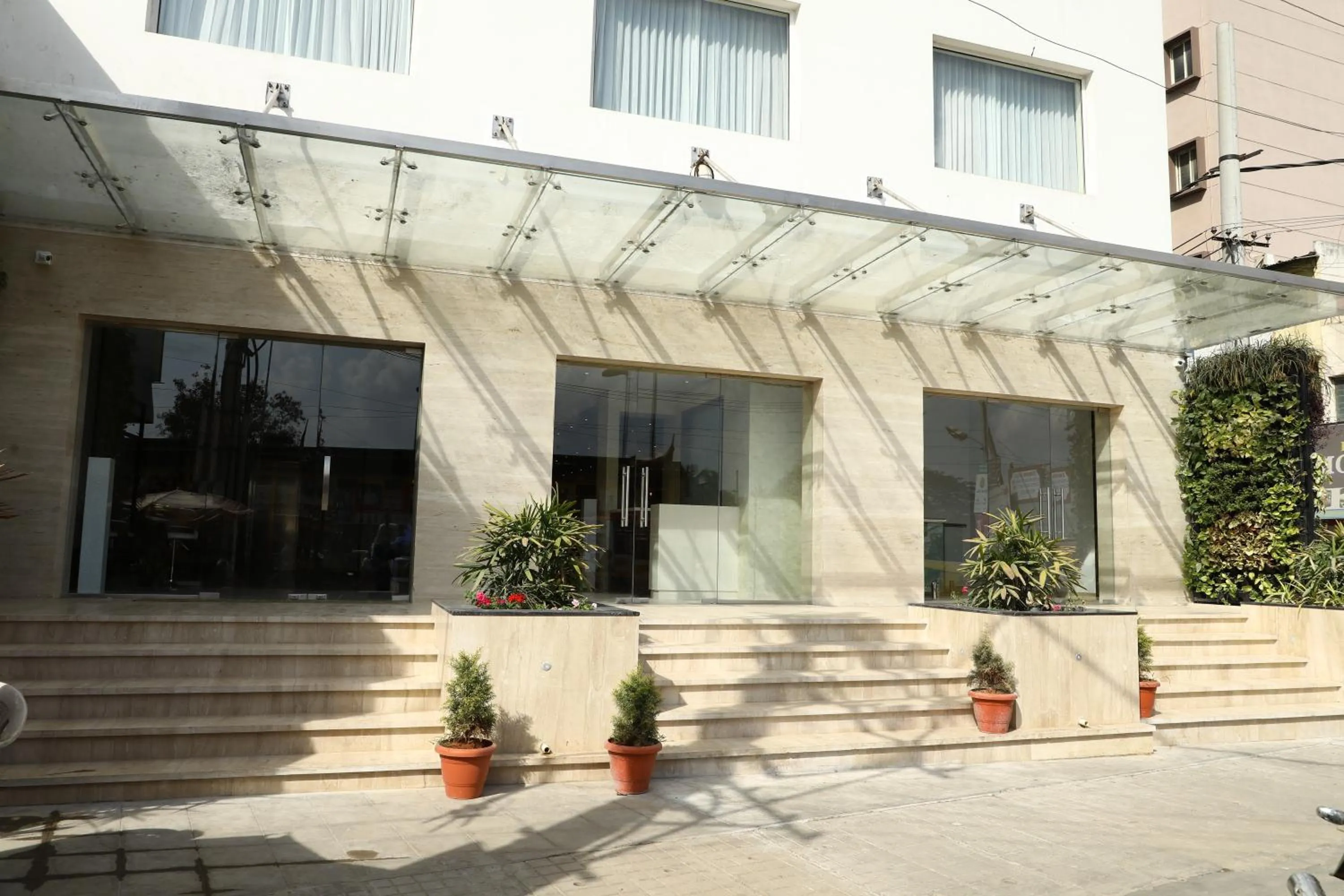 Facade/entrance in YN Hotels