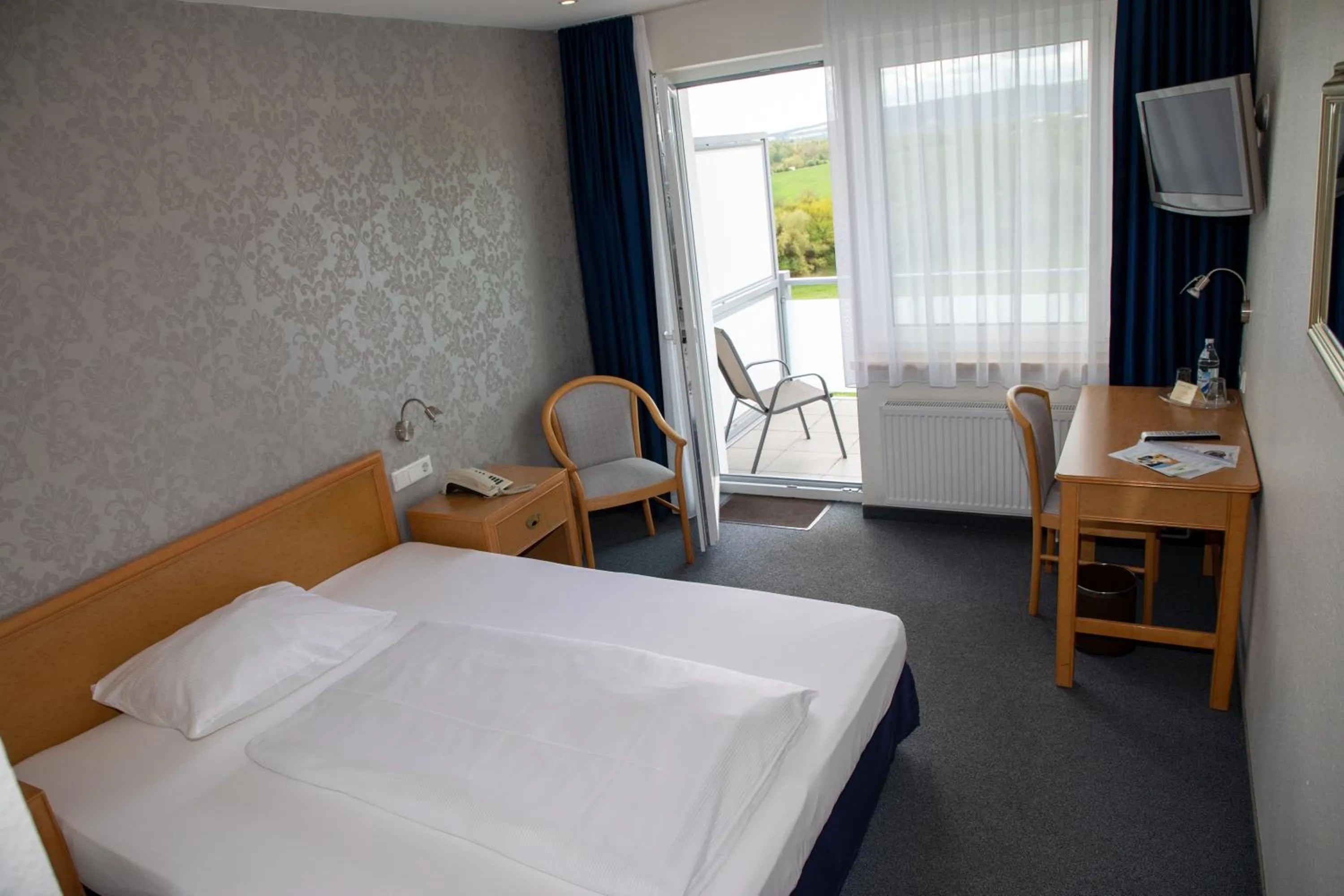 Bed in Landhotel Weserblick