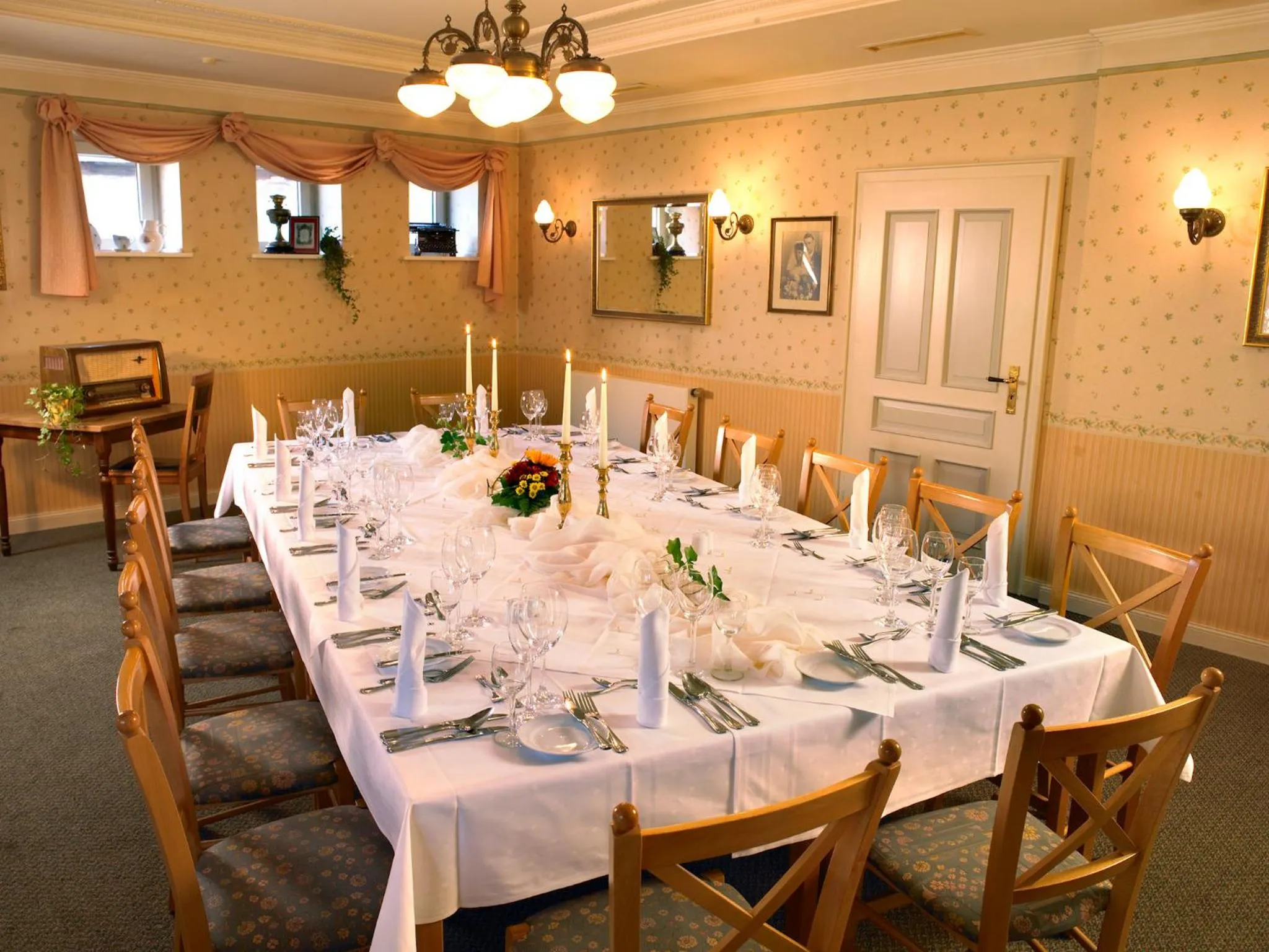 Restaurant/places to eat in Landhotel Weserblick