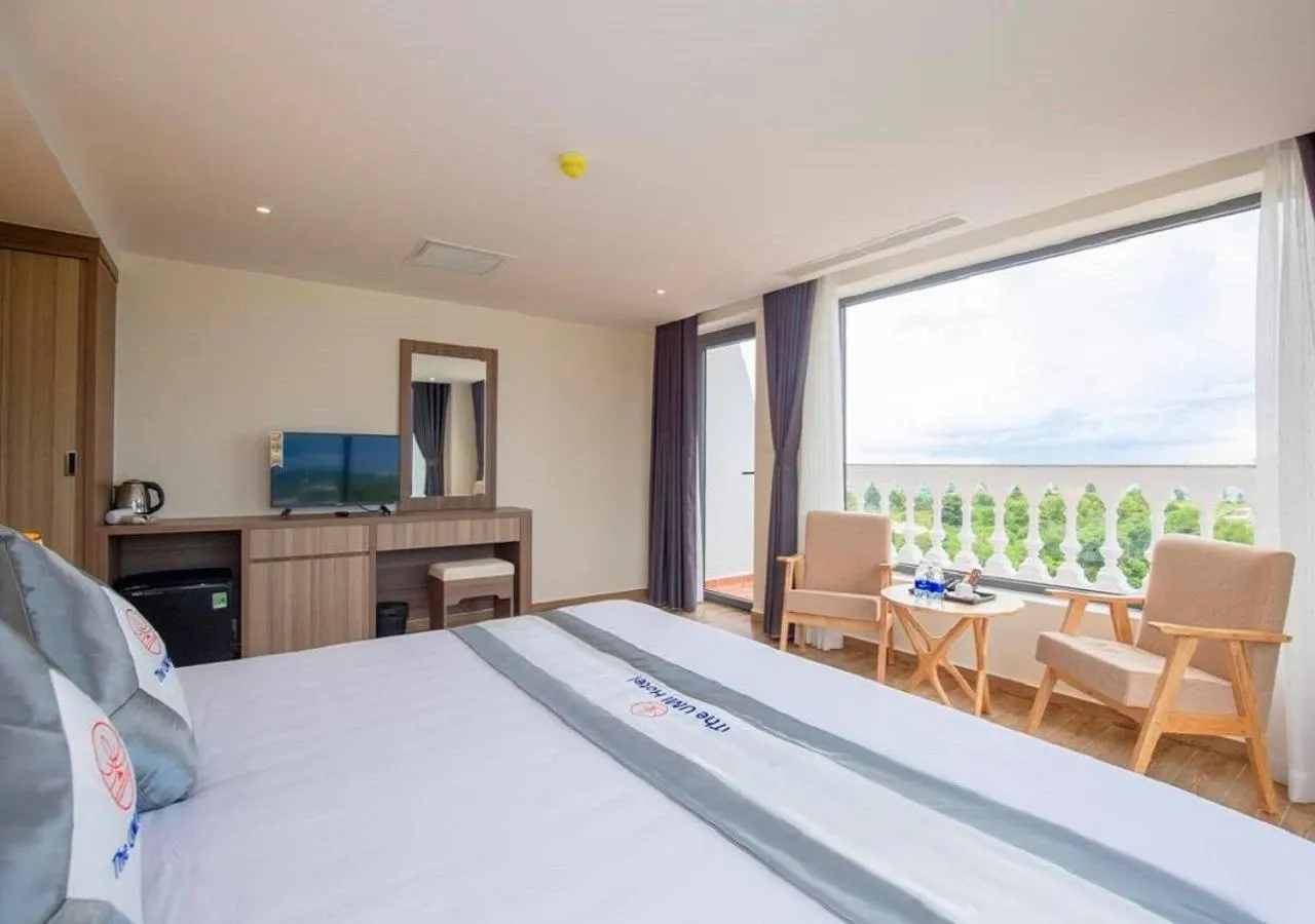 Bed in UM-PQ hotel Phú Quốc