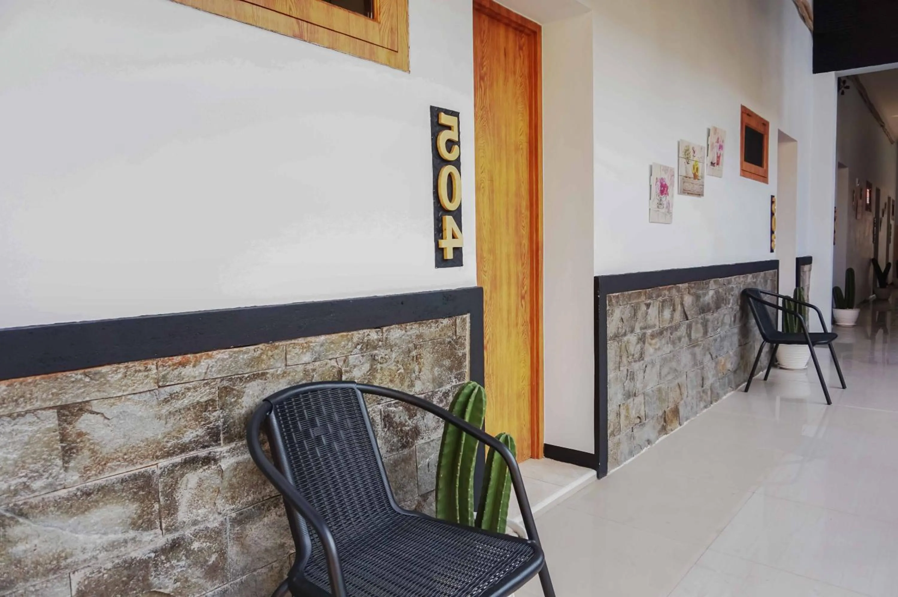 RedDoorz near Velodrome Malang 2