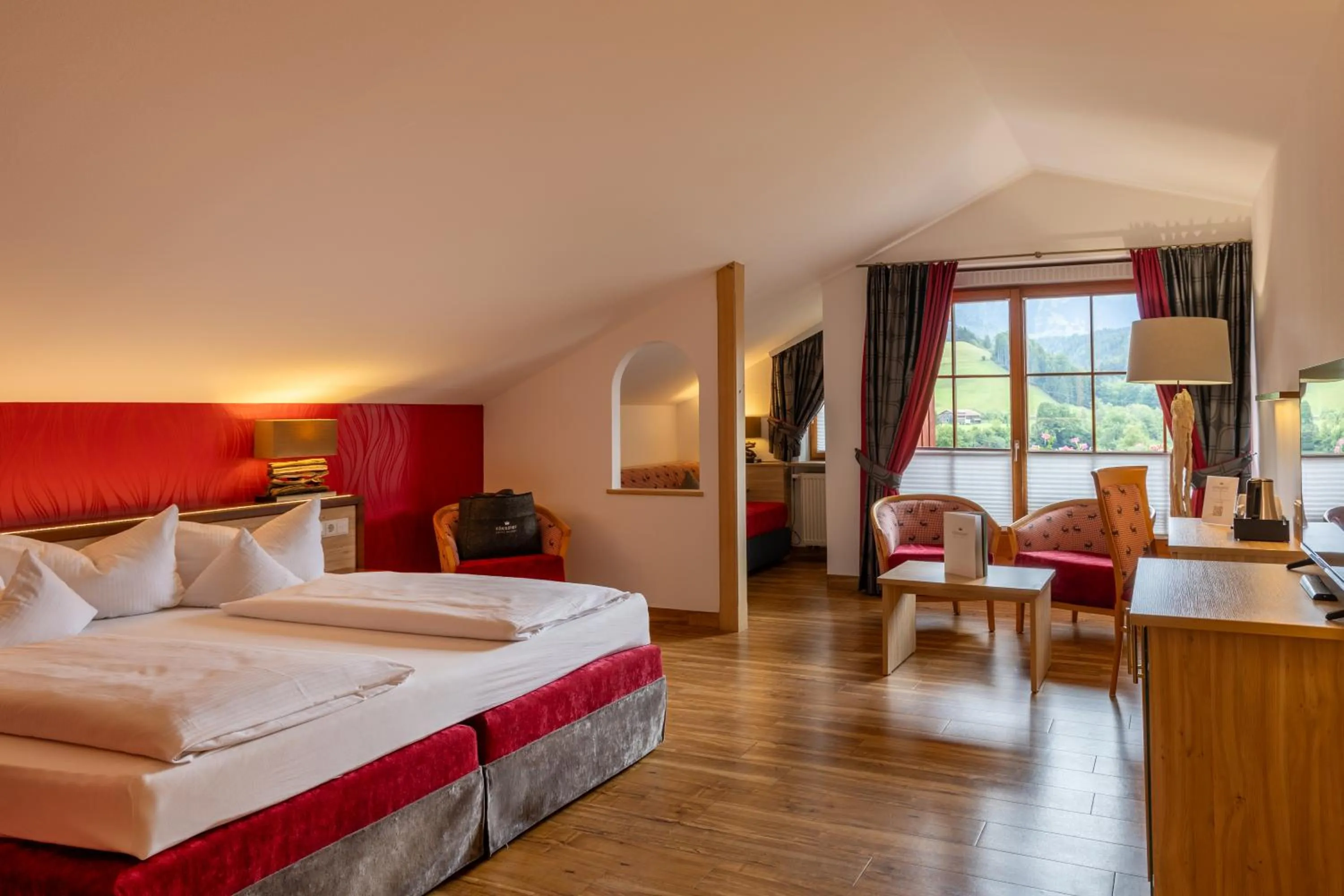 Photo of the whole room, Bed in Königshof Hotel Resort