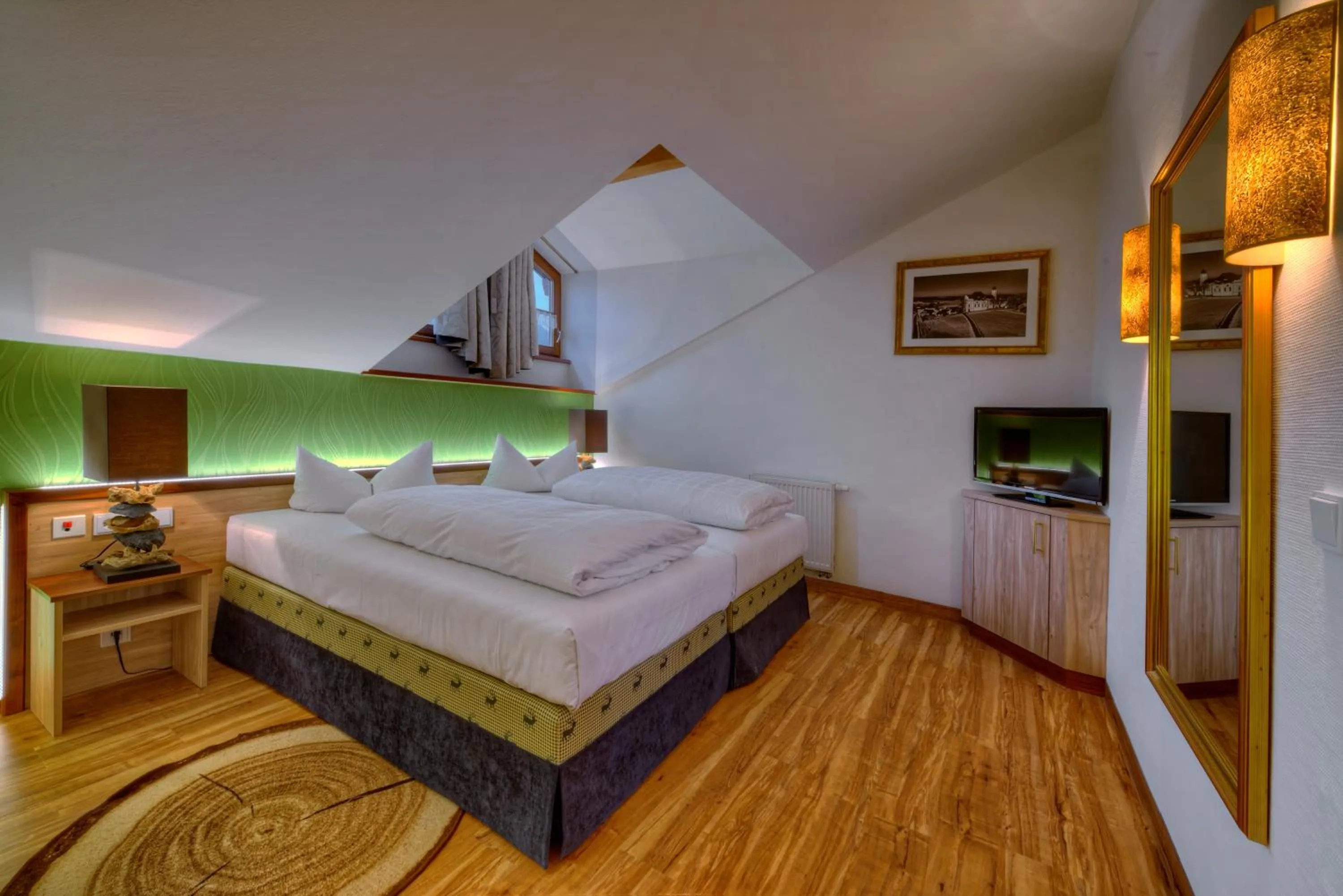 Bedroom, Bed in Königshof Hotel Resort