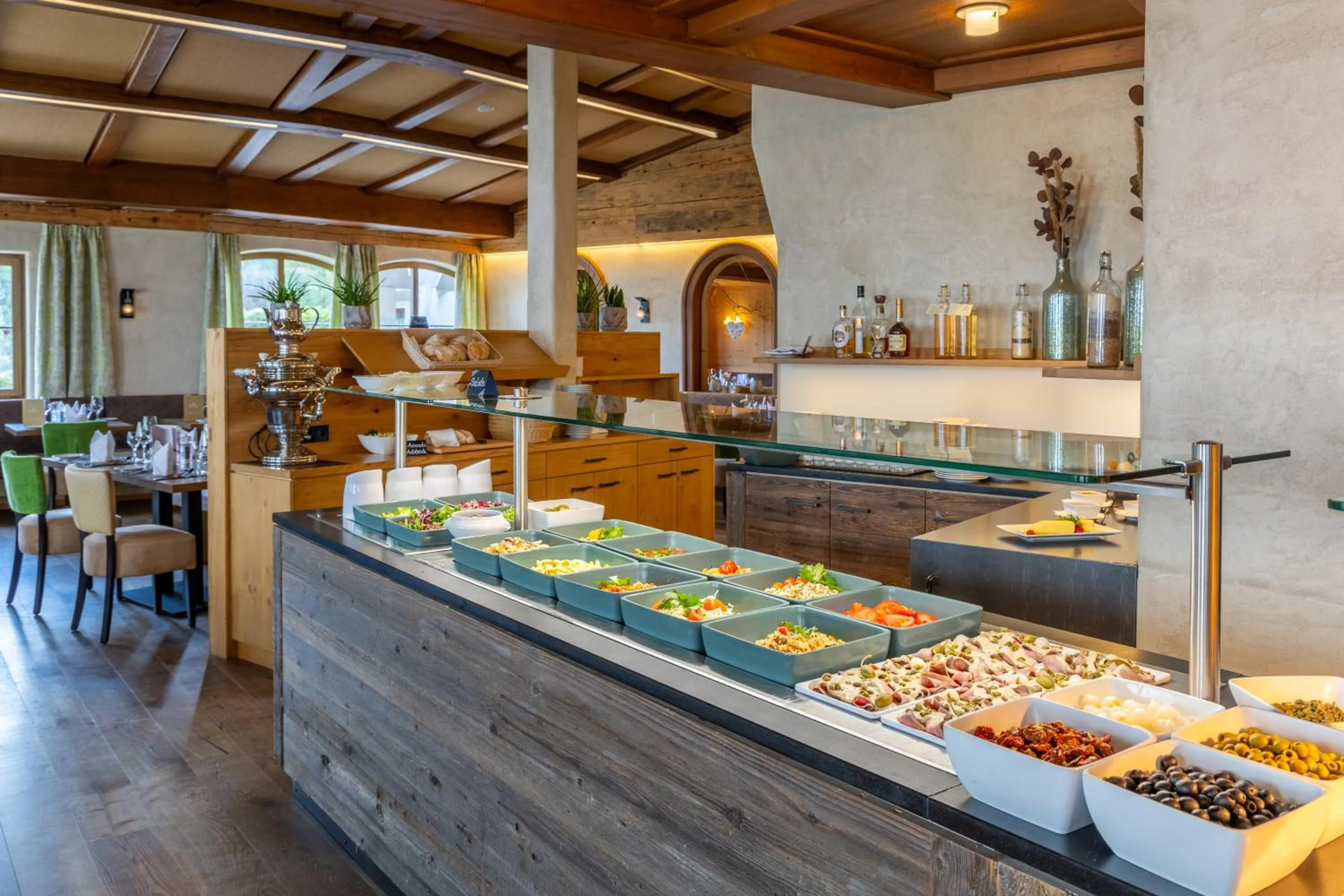 Restaurant/places to eat in Königshof Hotel Resort