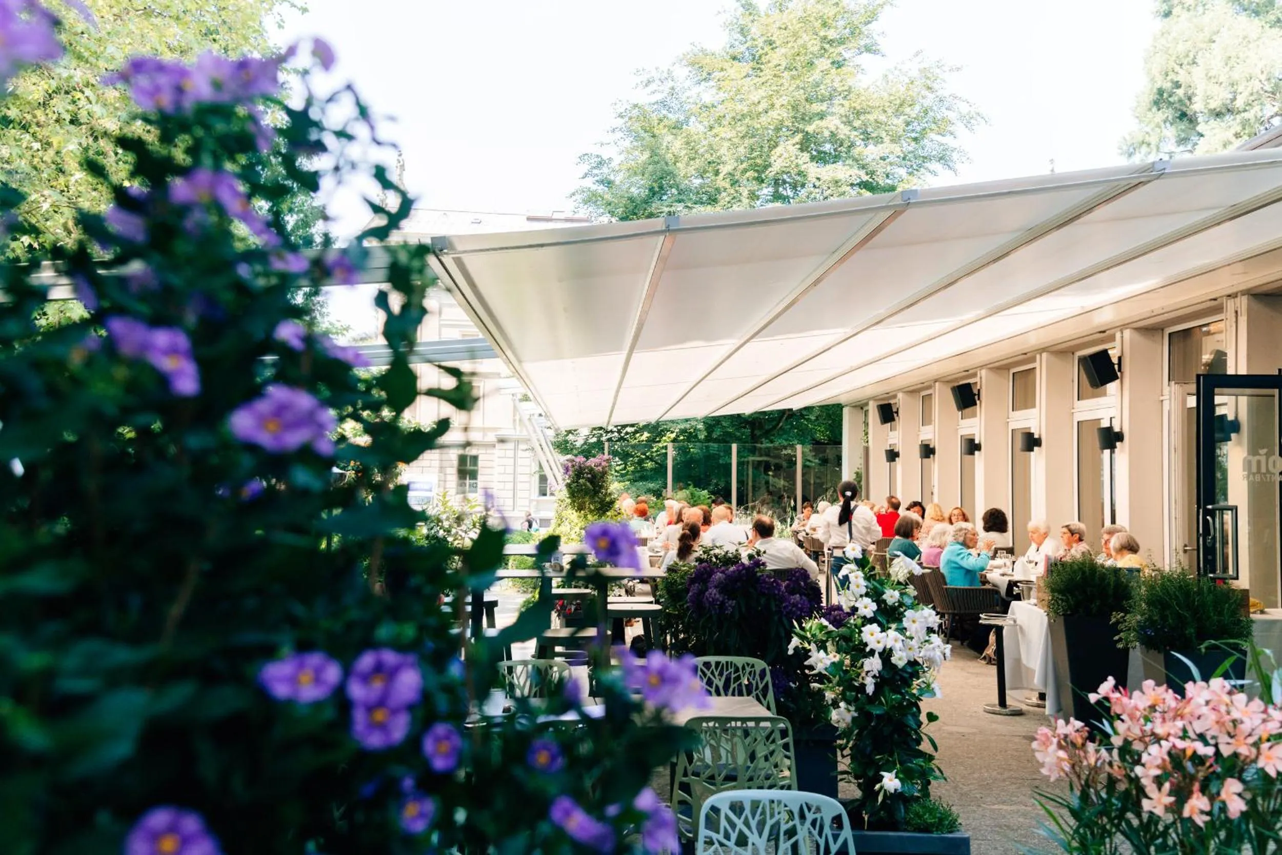 Restaurant/places to eat in Park Hotel Winterthur