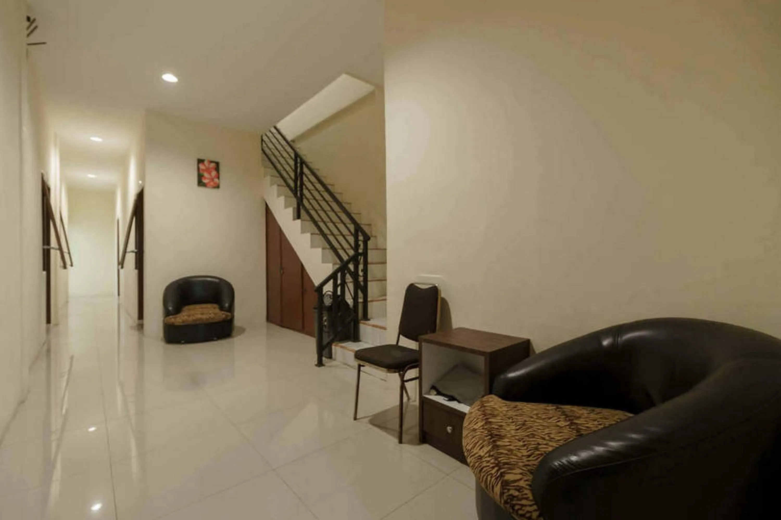 Property building in RedDoorz near RS Adam Malik Medan 2