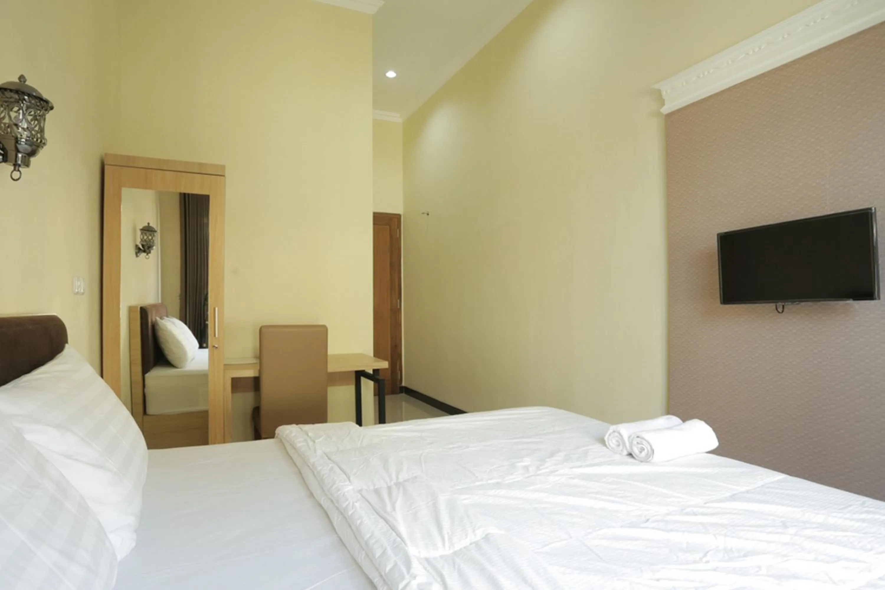 Bedroom, Bed in IDR Green Guest House Syariah Mitra RedDoorz