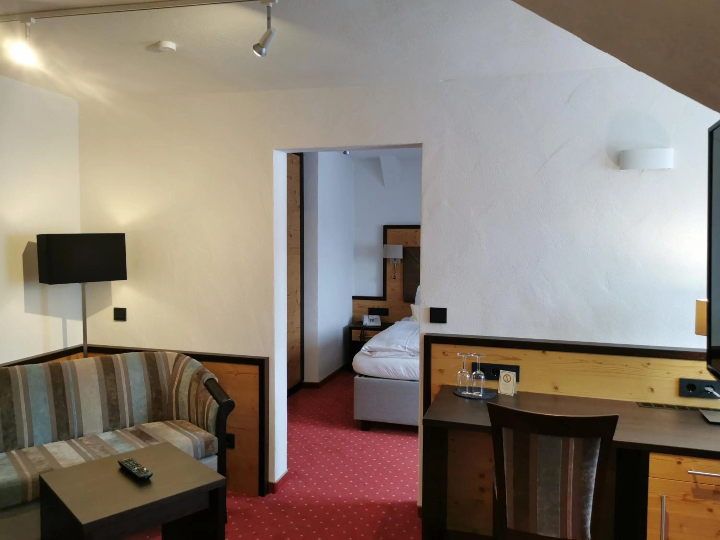 Staff, Bed in Wittelsbacher Hof