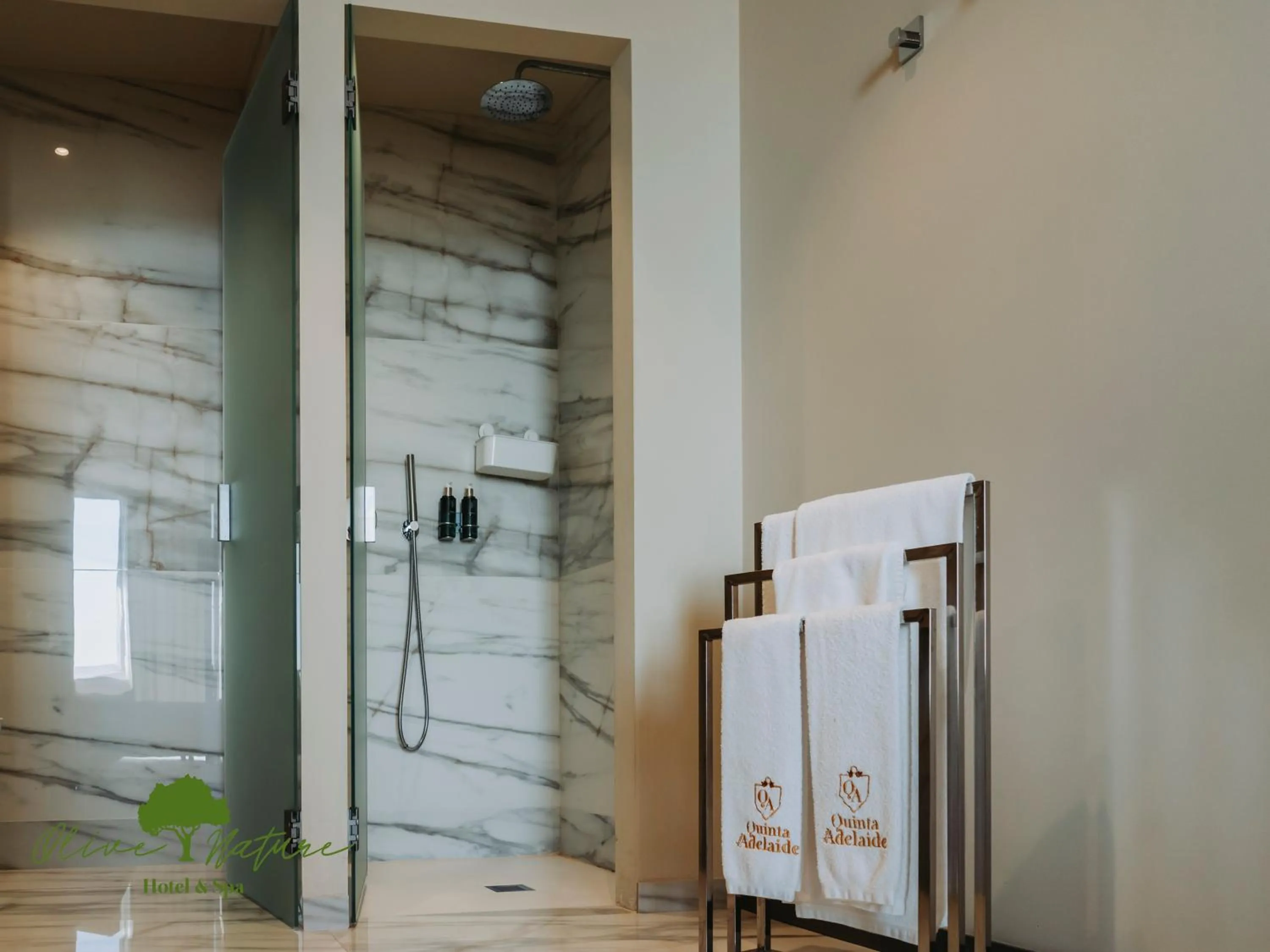 Bathroom in Olive Nature Hotel & SPA - Quinta Valle de Passos
