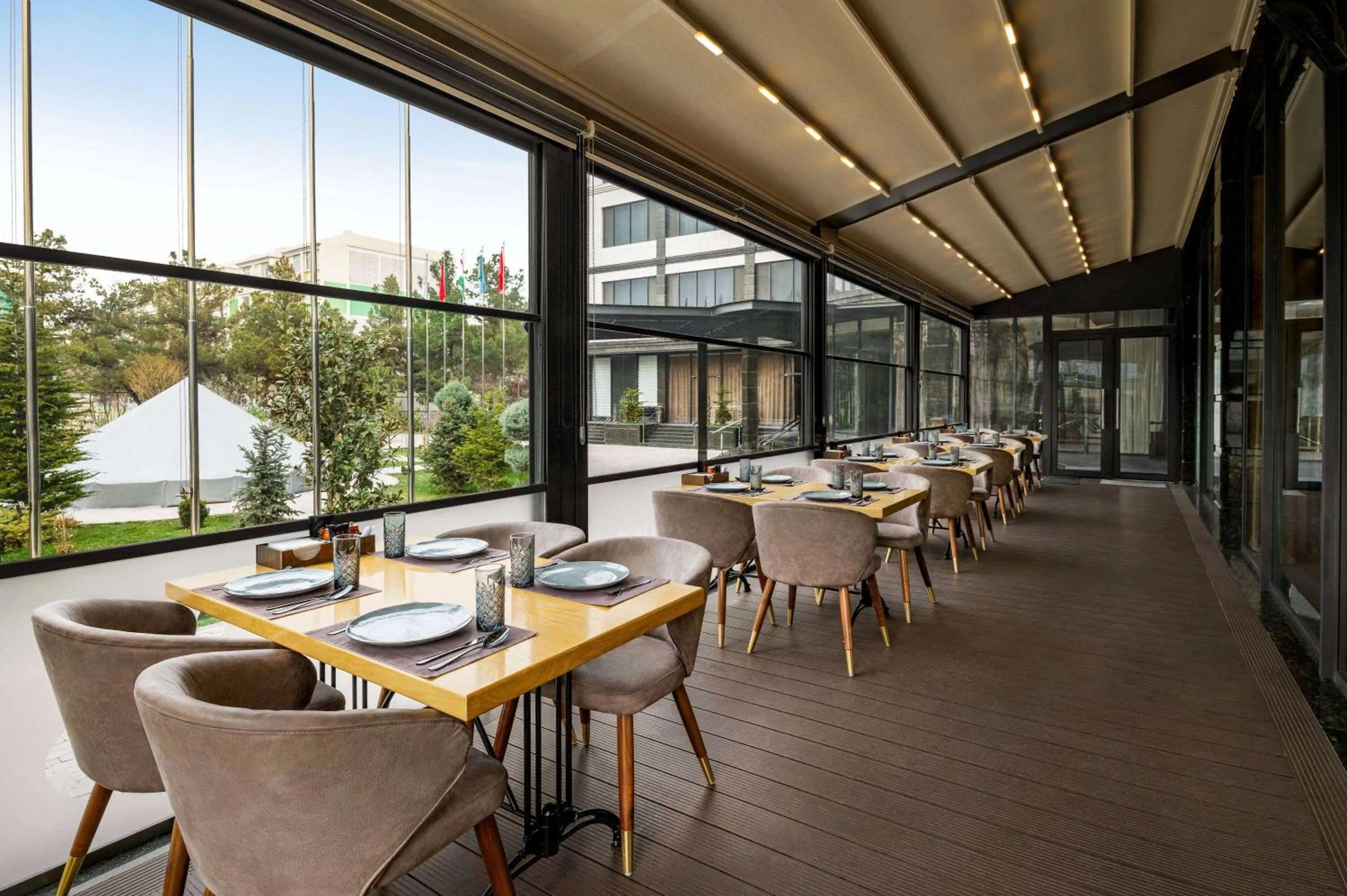 Restaurant/places to eat in Wyndham Garden Tashkent