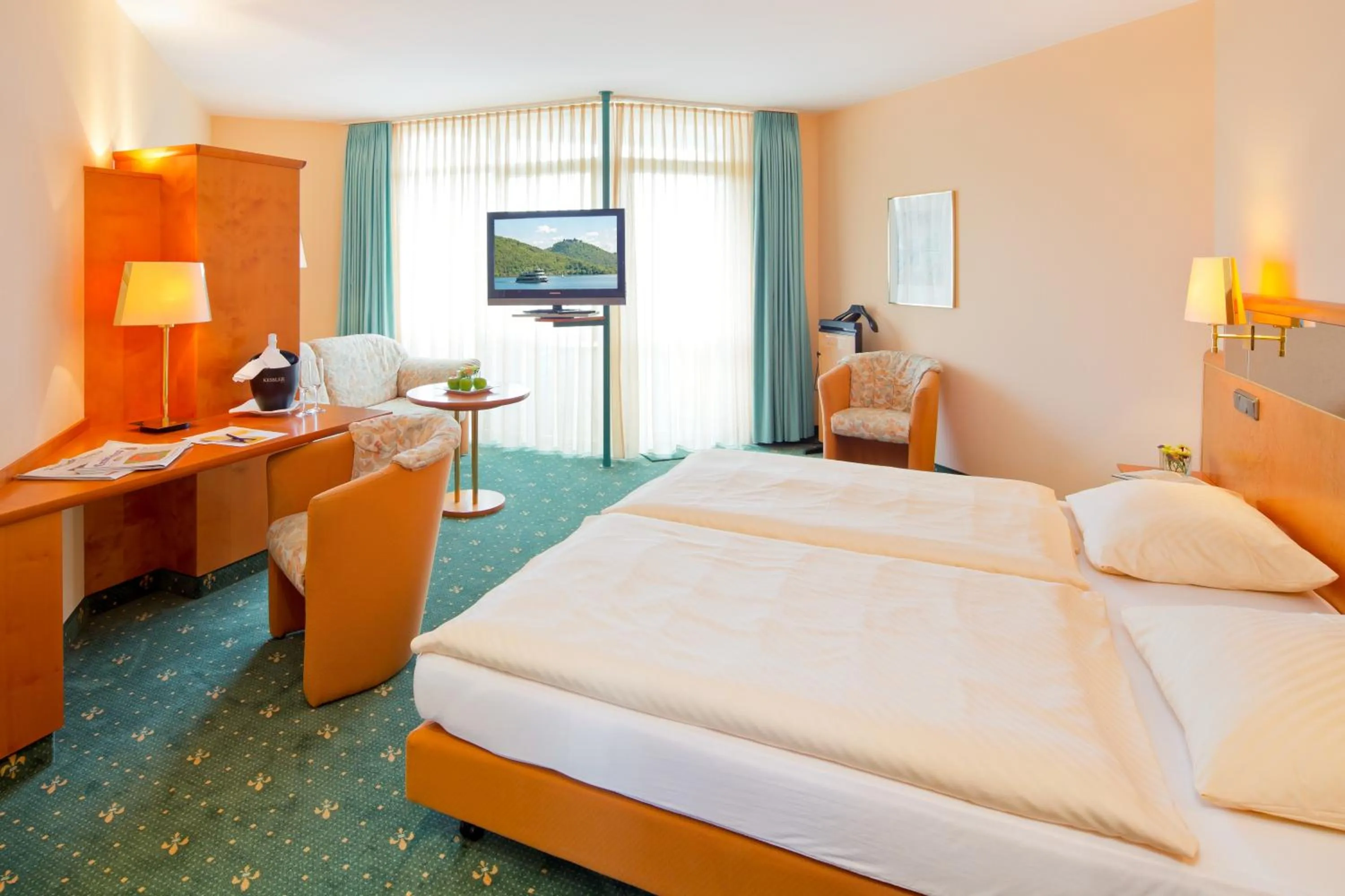 Photo of the whole room, Bed in Ringhotel Roggenland