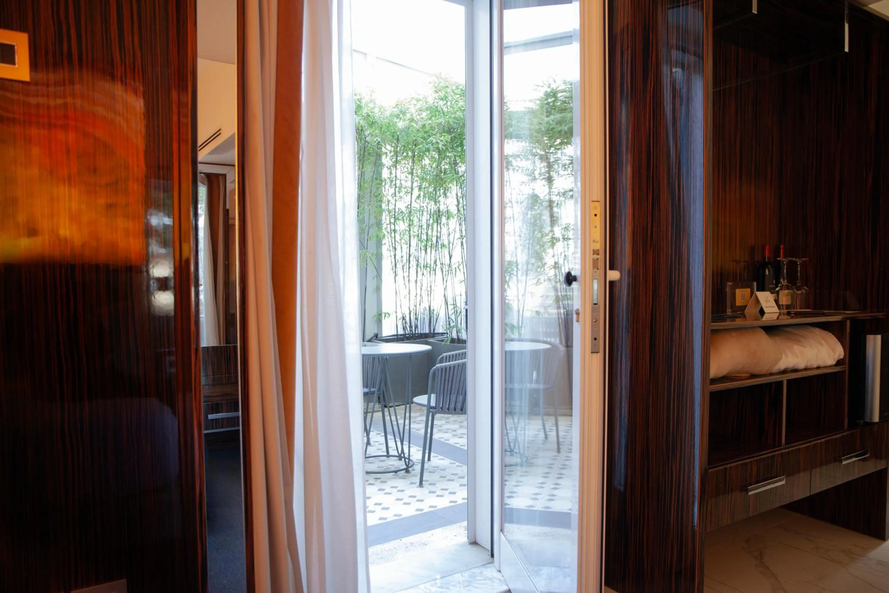 Patio in Le Boutique Hotel