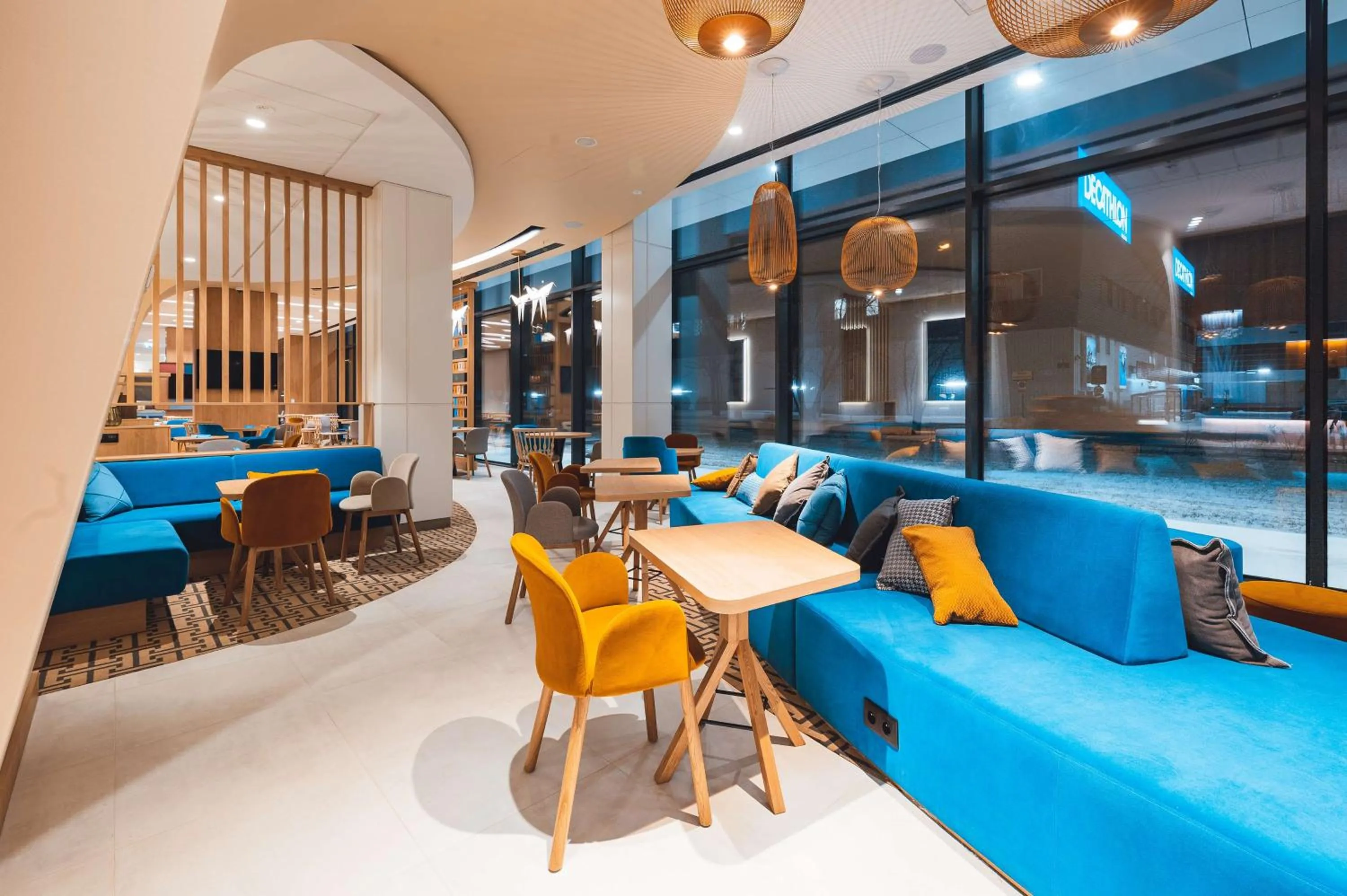 Lobby or reception in Hampton By Hilton Warsaw Reduta