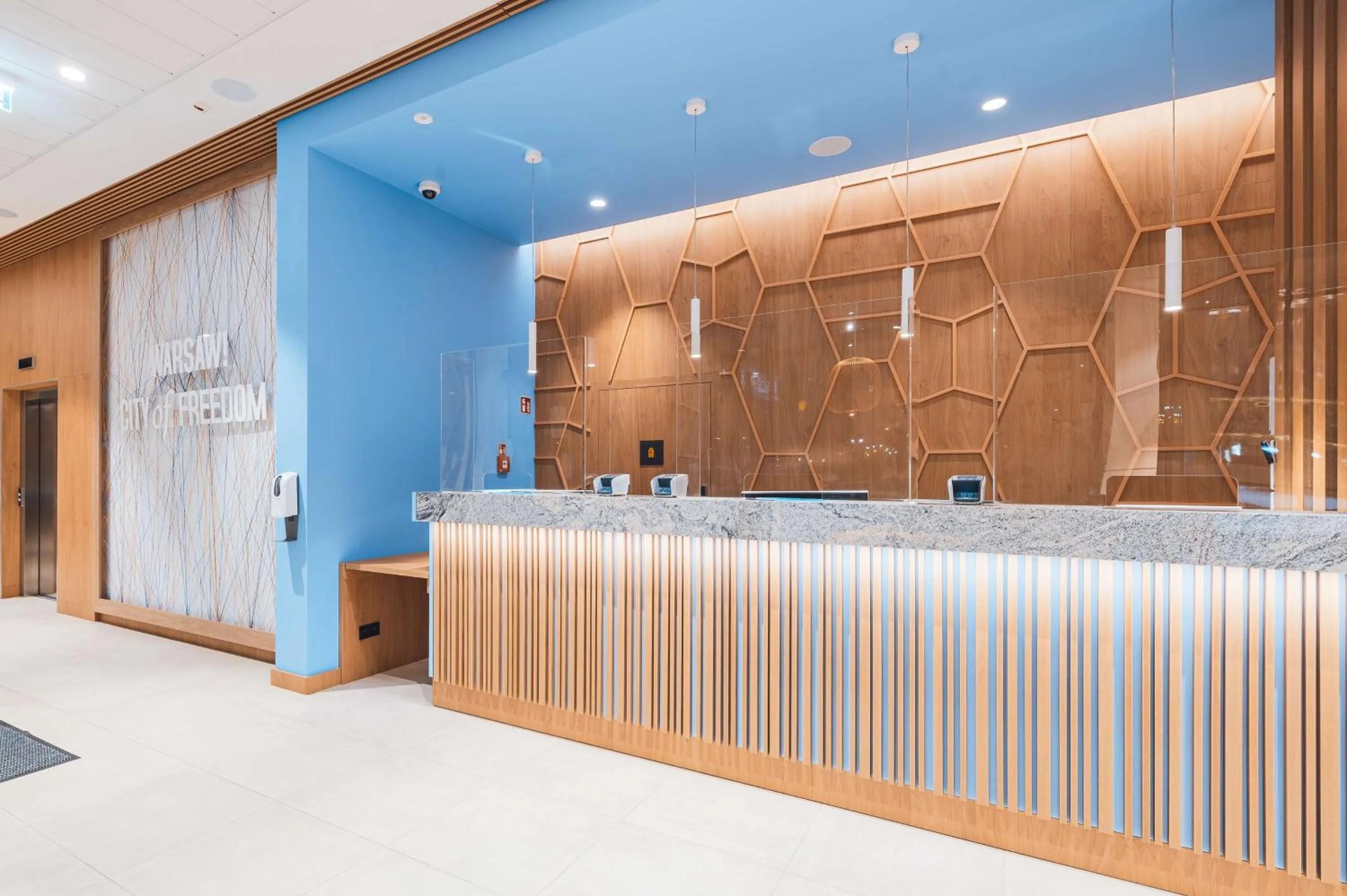 Lobby or reception in Hampton By Hilton Warsaw Reduta
