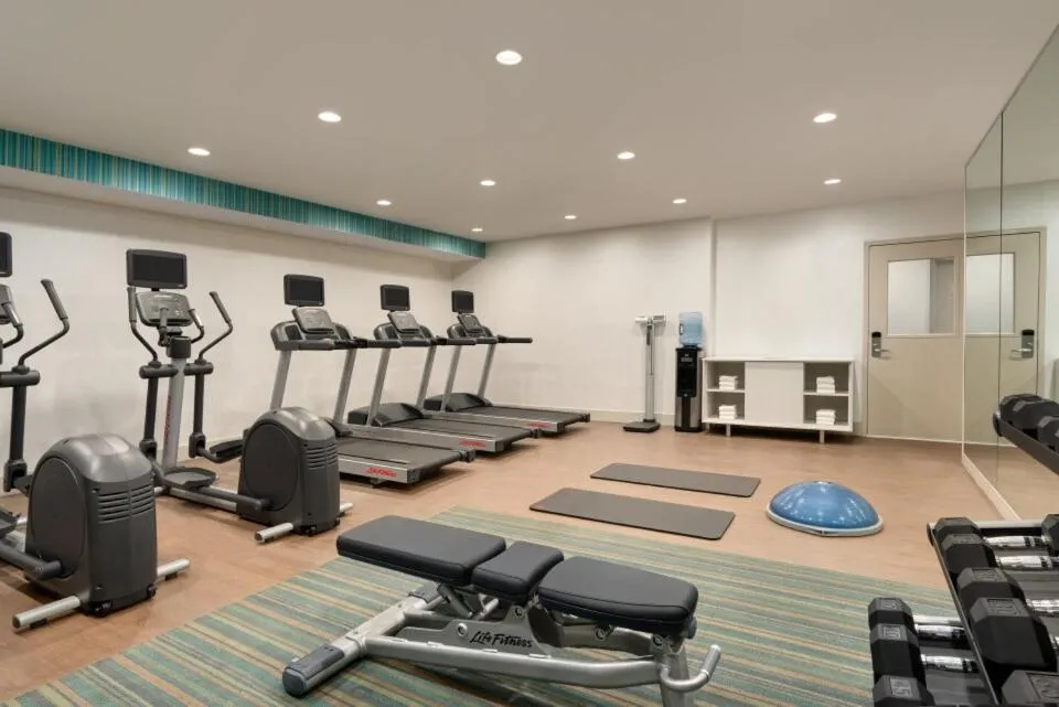 Fitness centre/facilities in Holiday Inn Express - Jamaica - JFK AirTrain - NYC by IHG