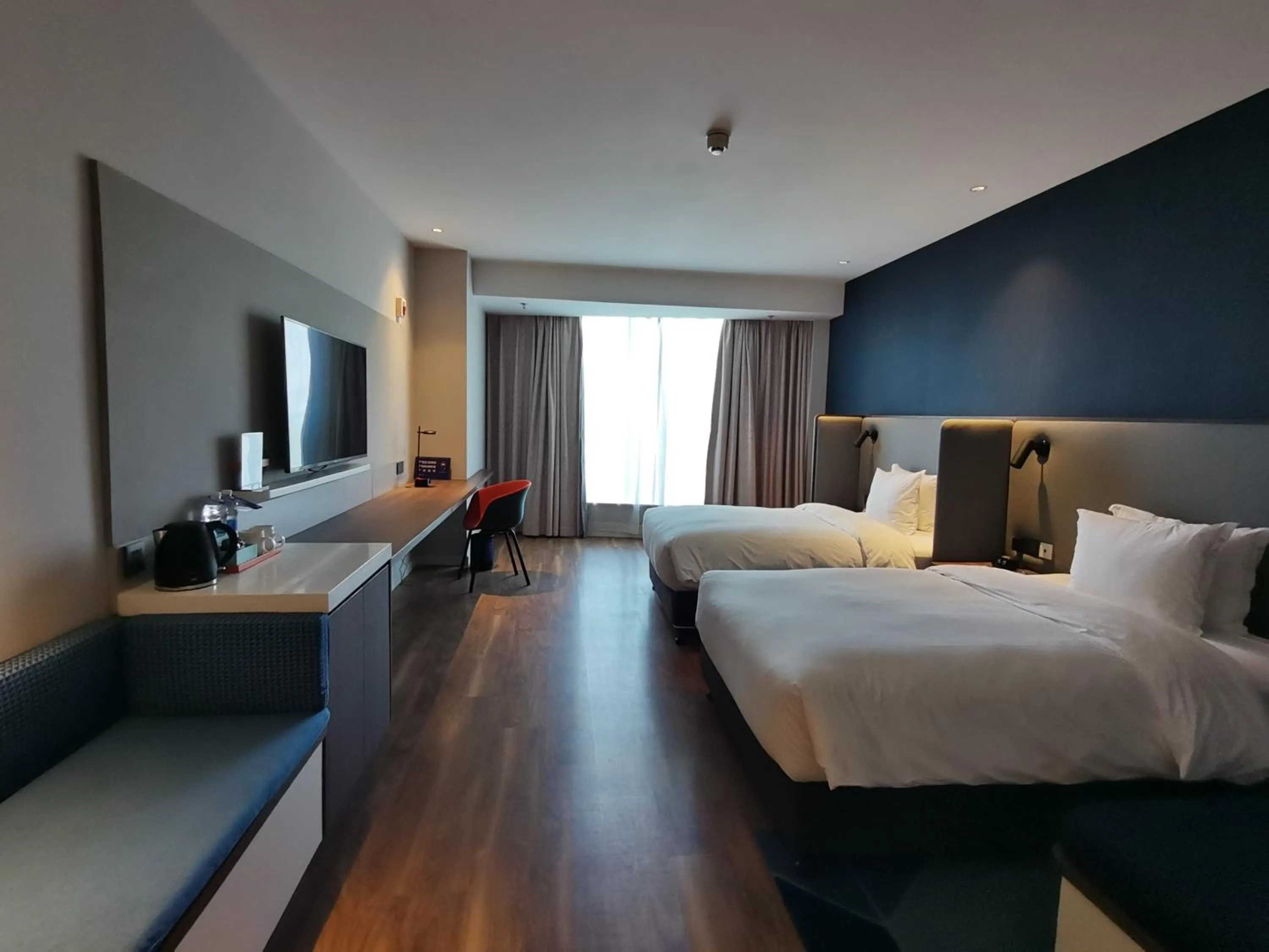 Bed in Holiday Inn Express Xi'an Intl Trade&Logistic Park by IHG