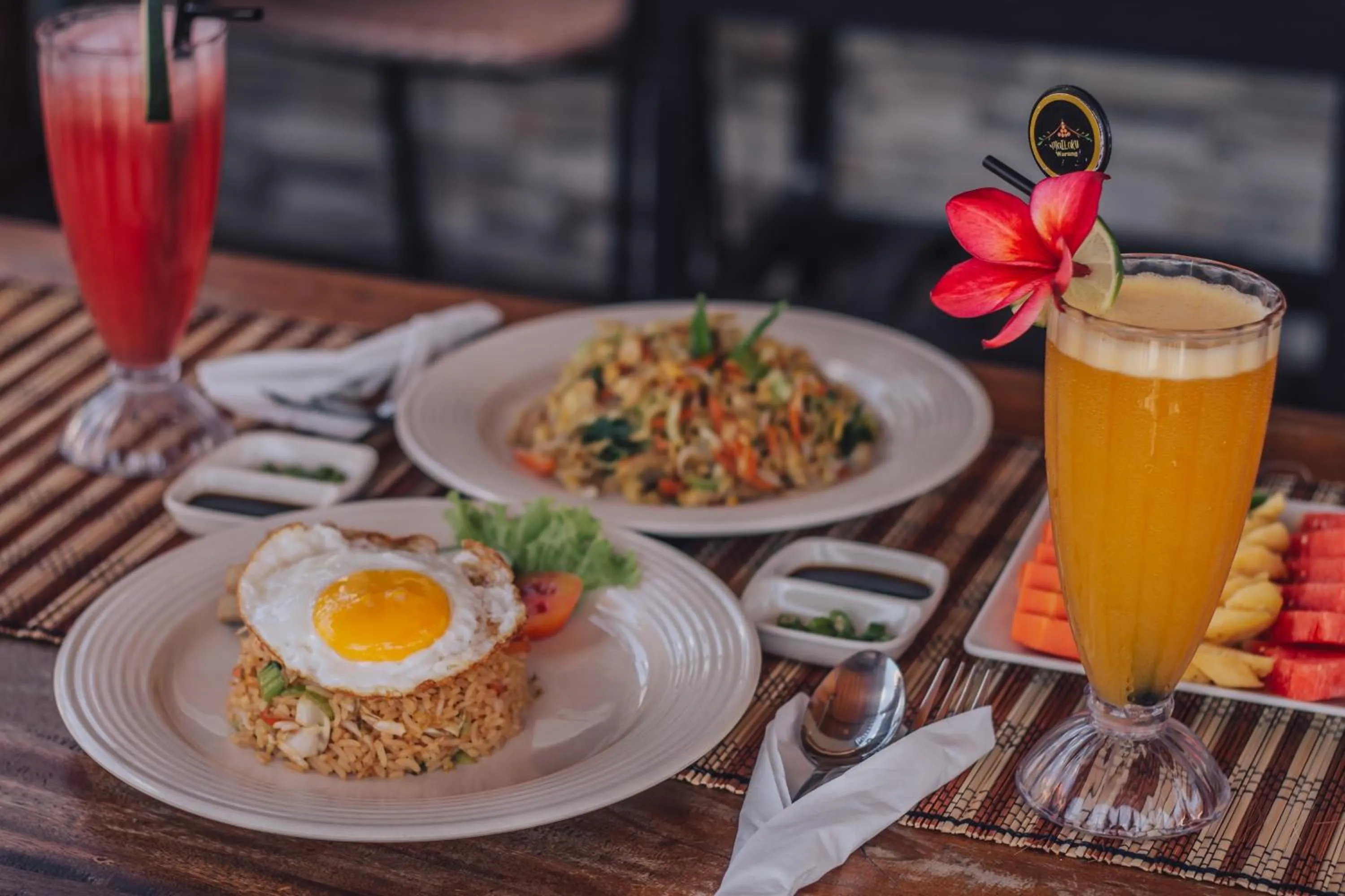 Restaurant/places to eat in Mailaku House