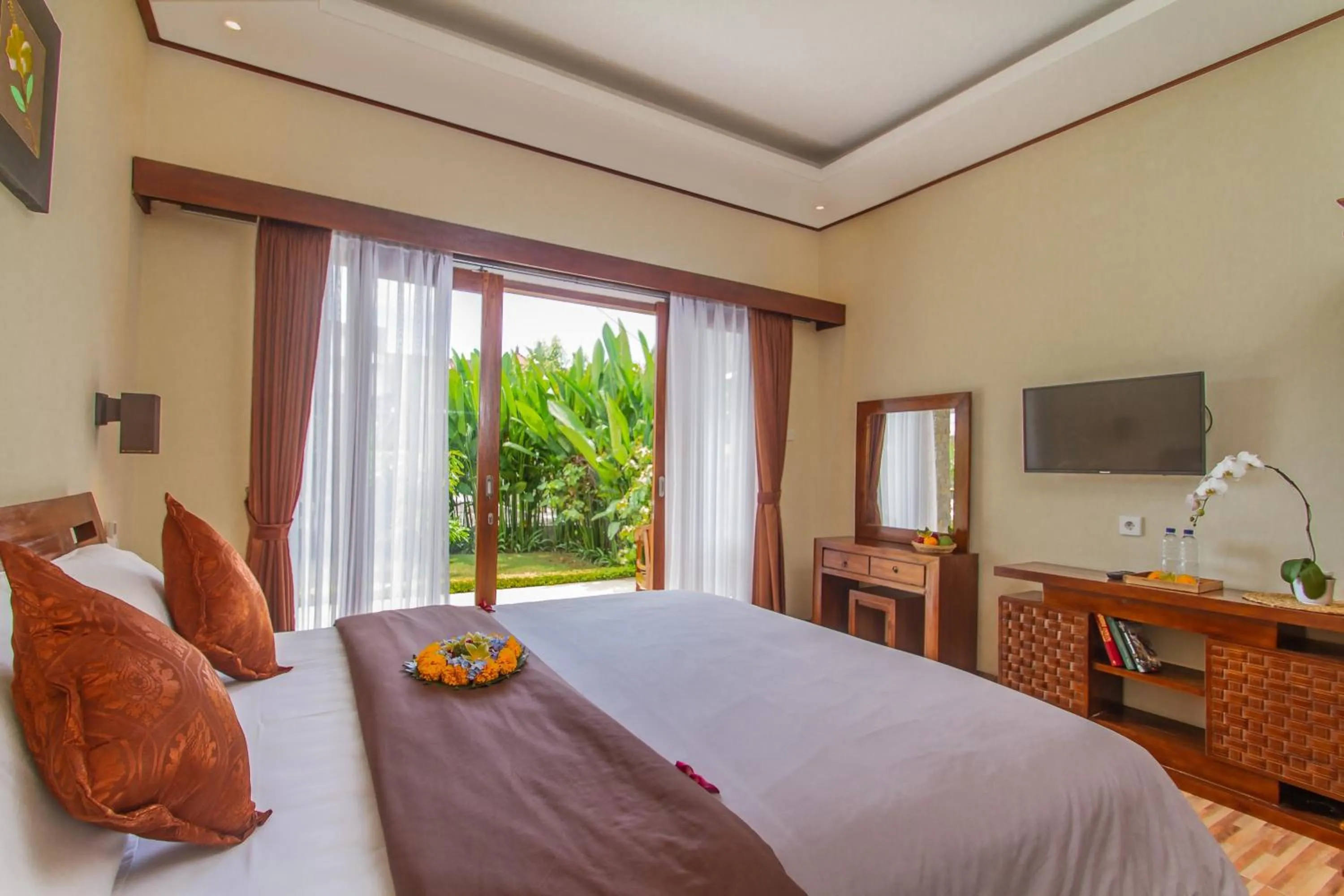 Bedroom, Bed in Mailaku House