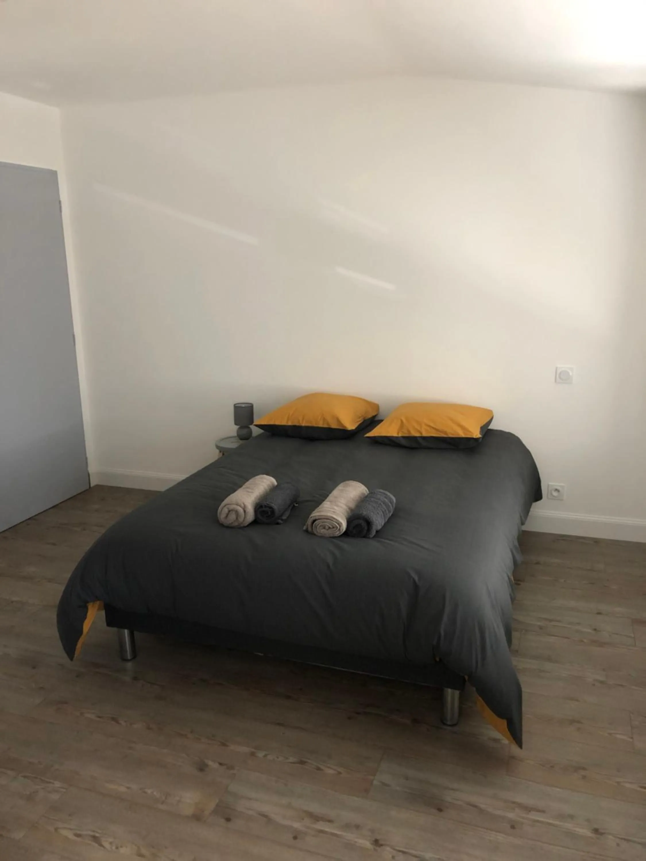 Bed in Chai paulette