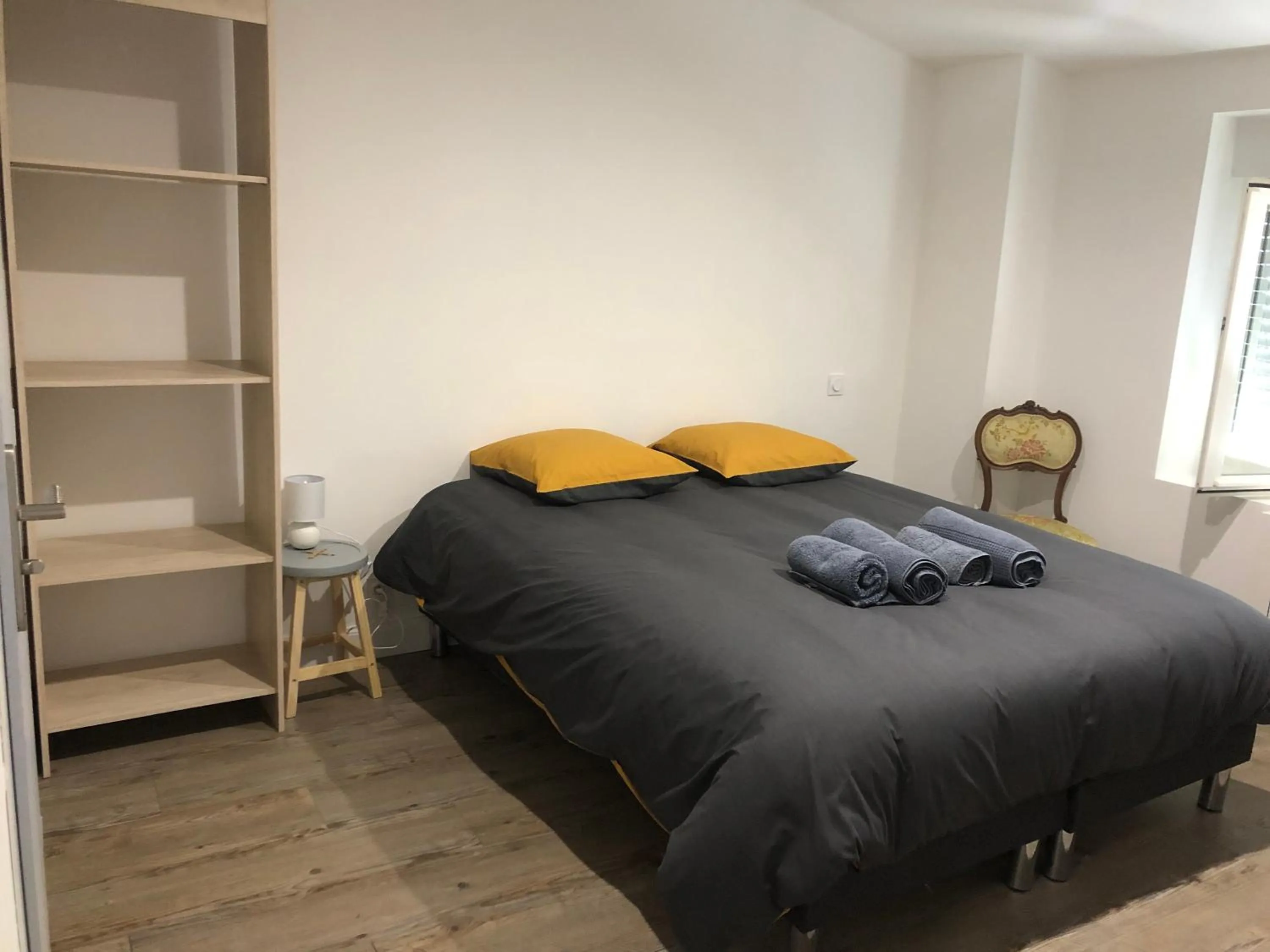 Bed in Chai paulette