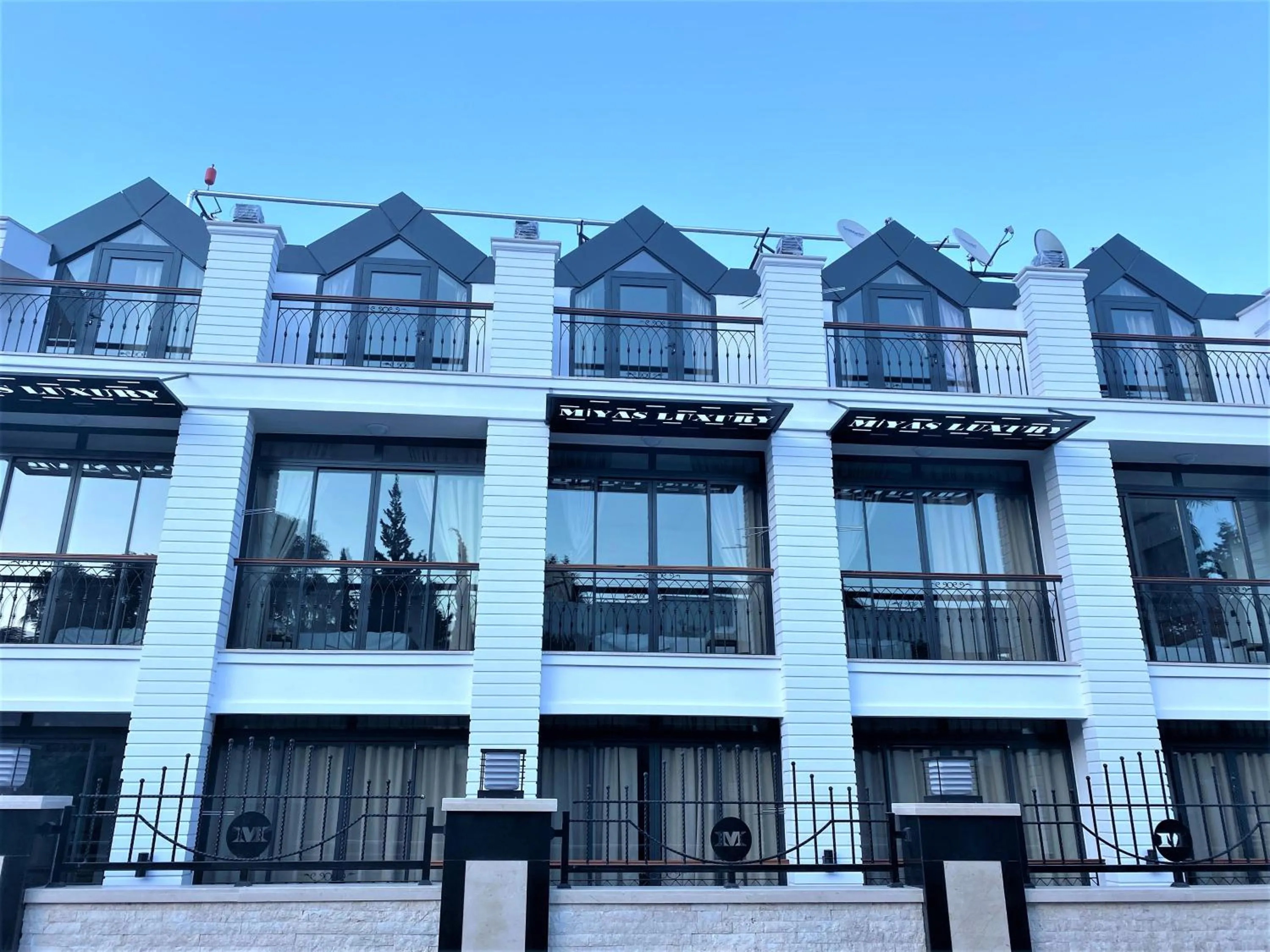 Property building in MİYAS LUXURY HOTEL