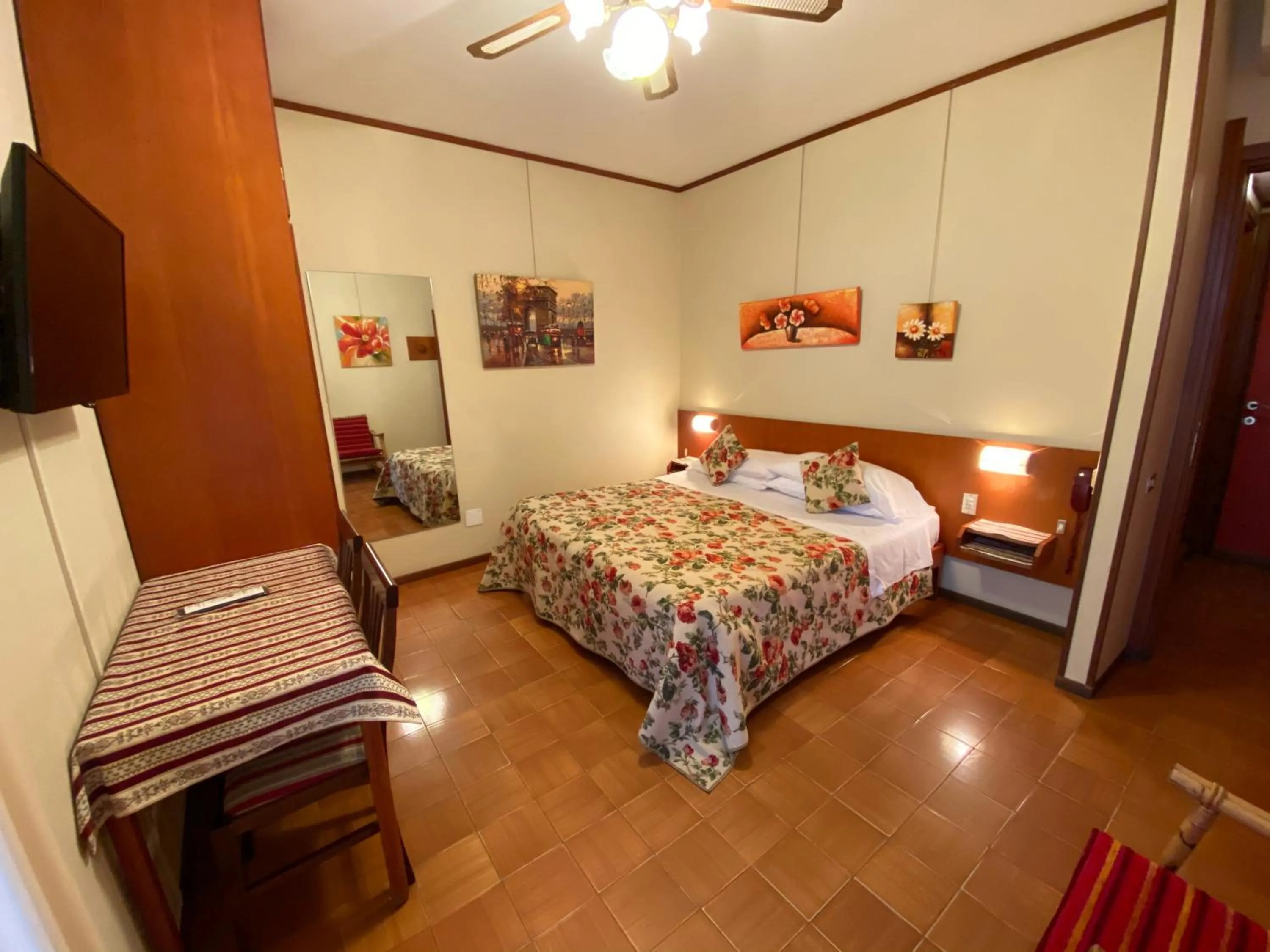 Bed in Hotel Grifone