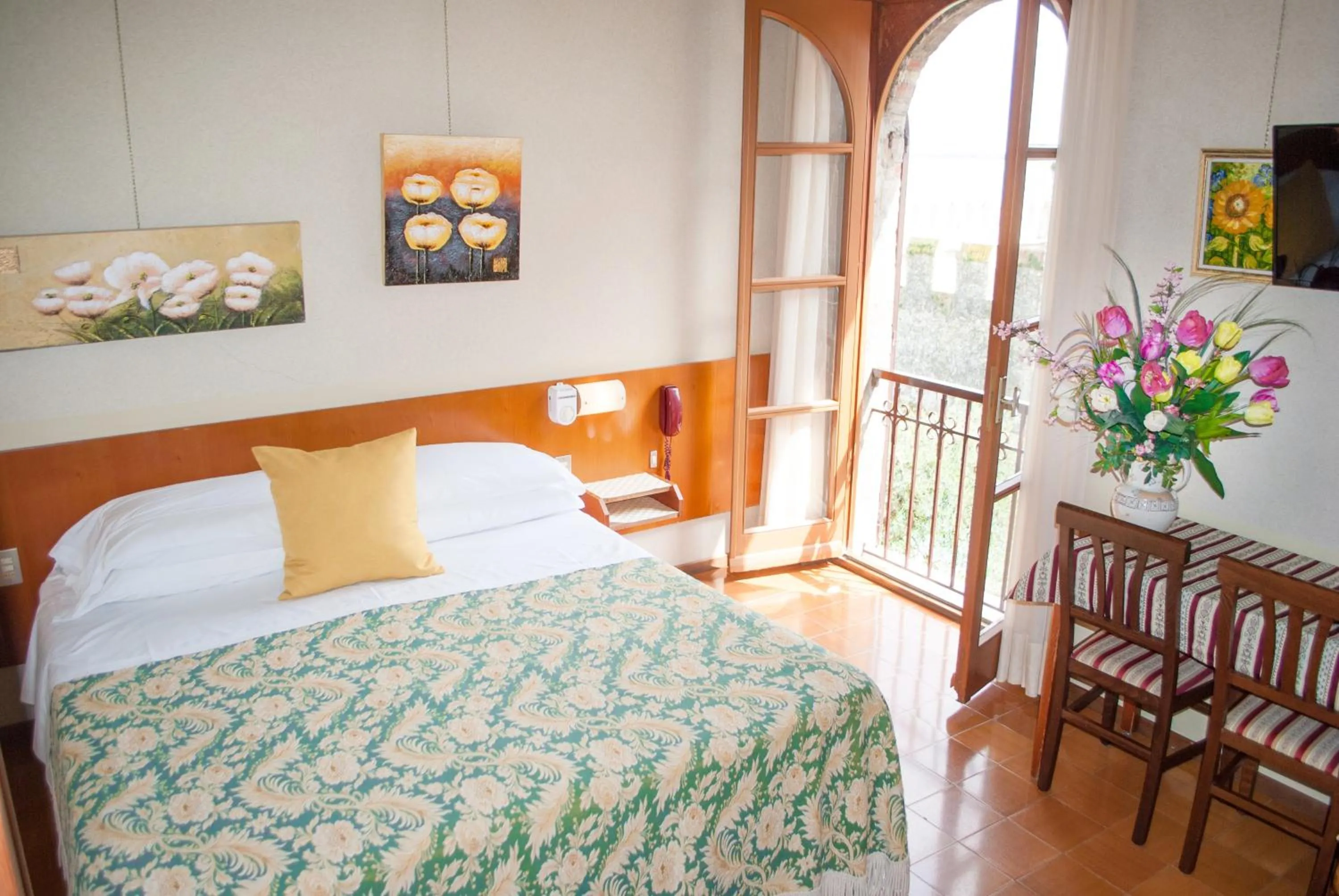 Bed in Hotel Grifone